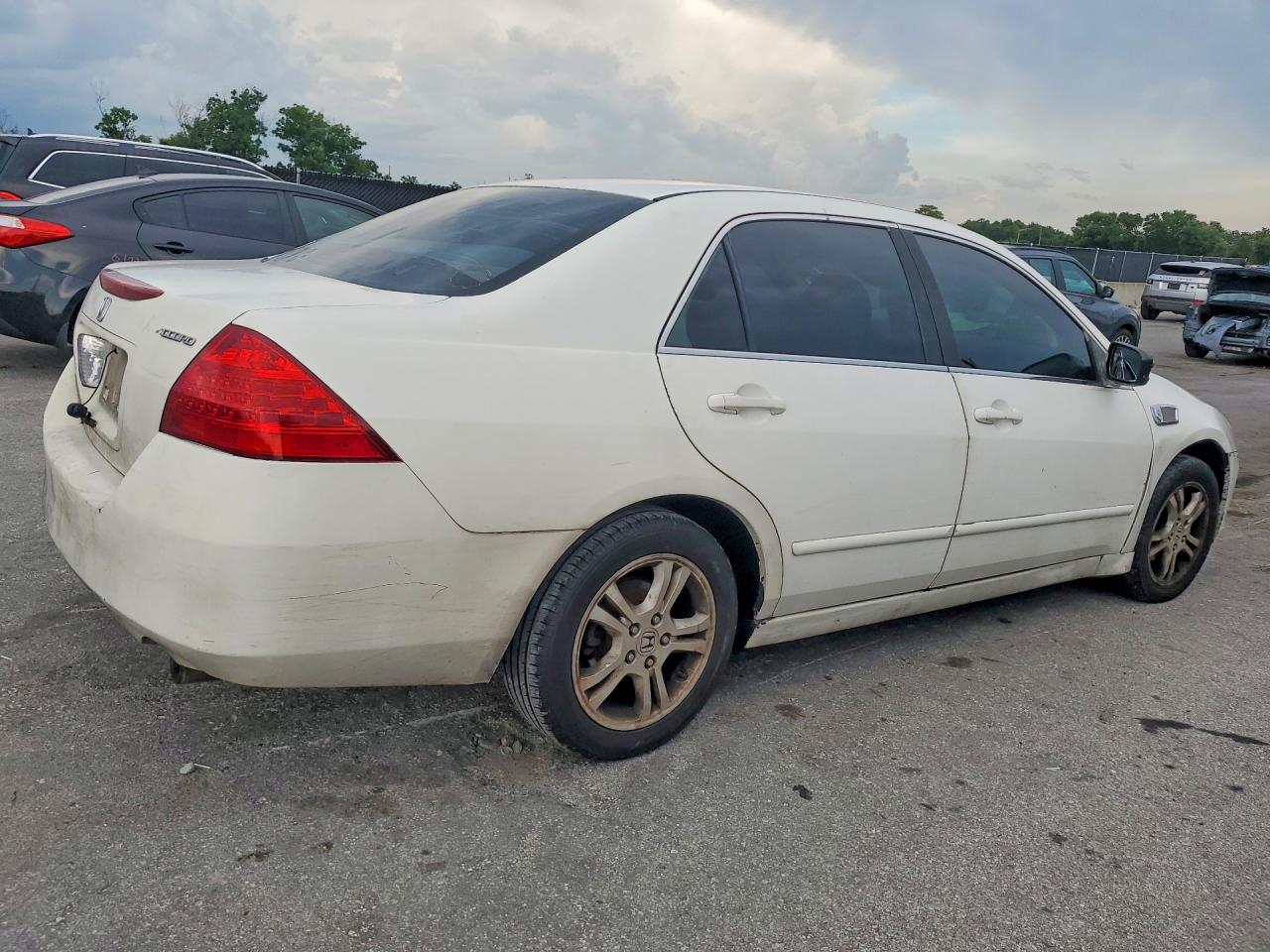 2007 Honda Accord Se White vin: JHMCM56317C009636