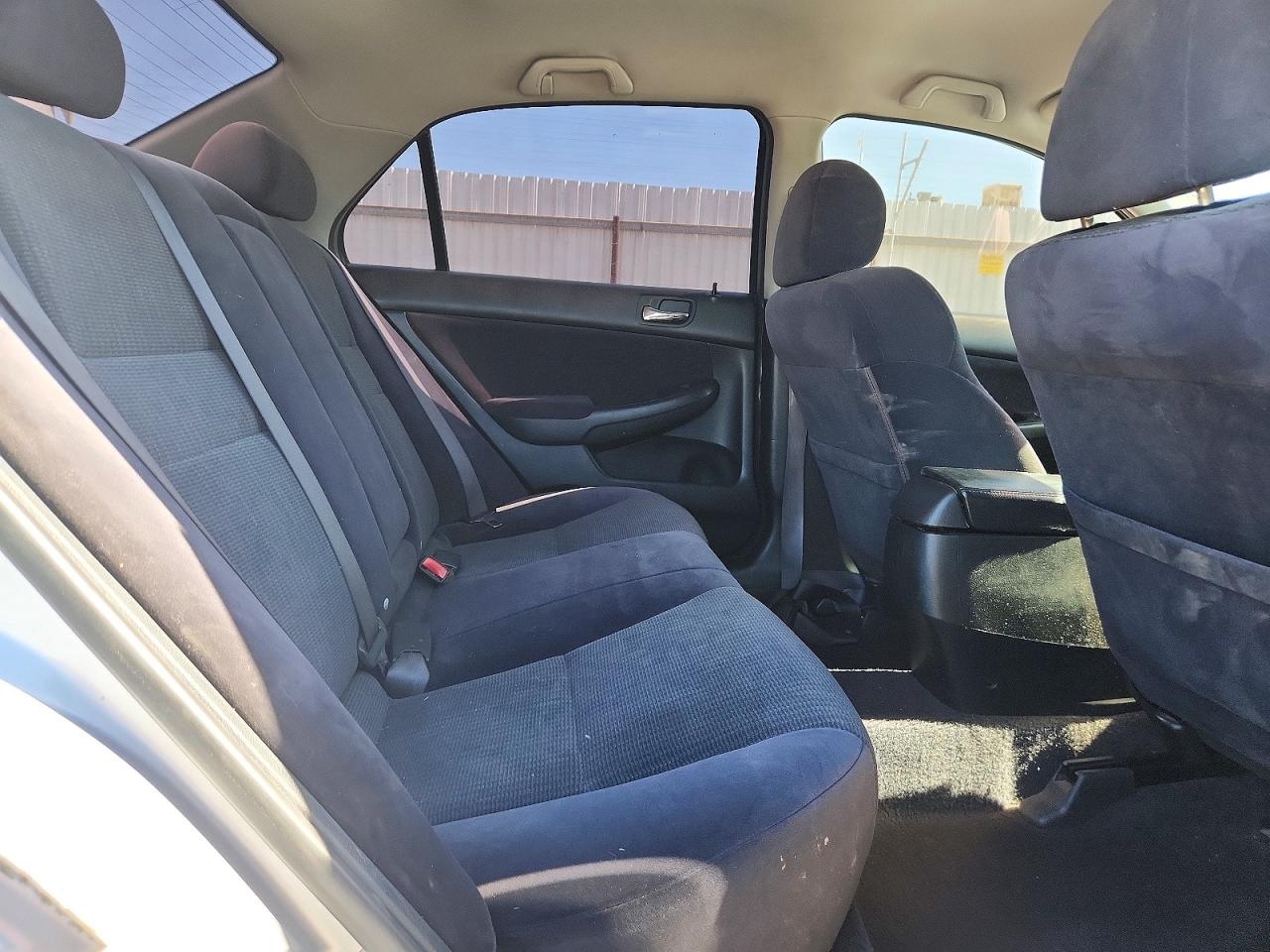 2003 Honda Accord Lx Silver vin: JHMCM56323C011793