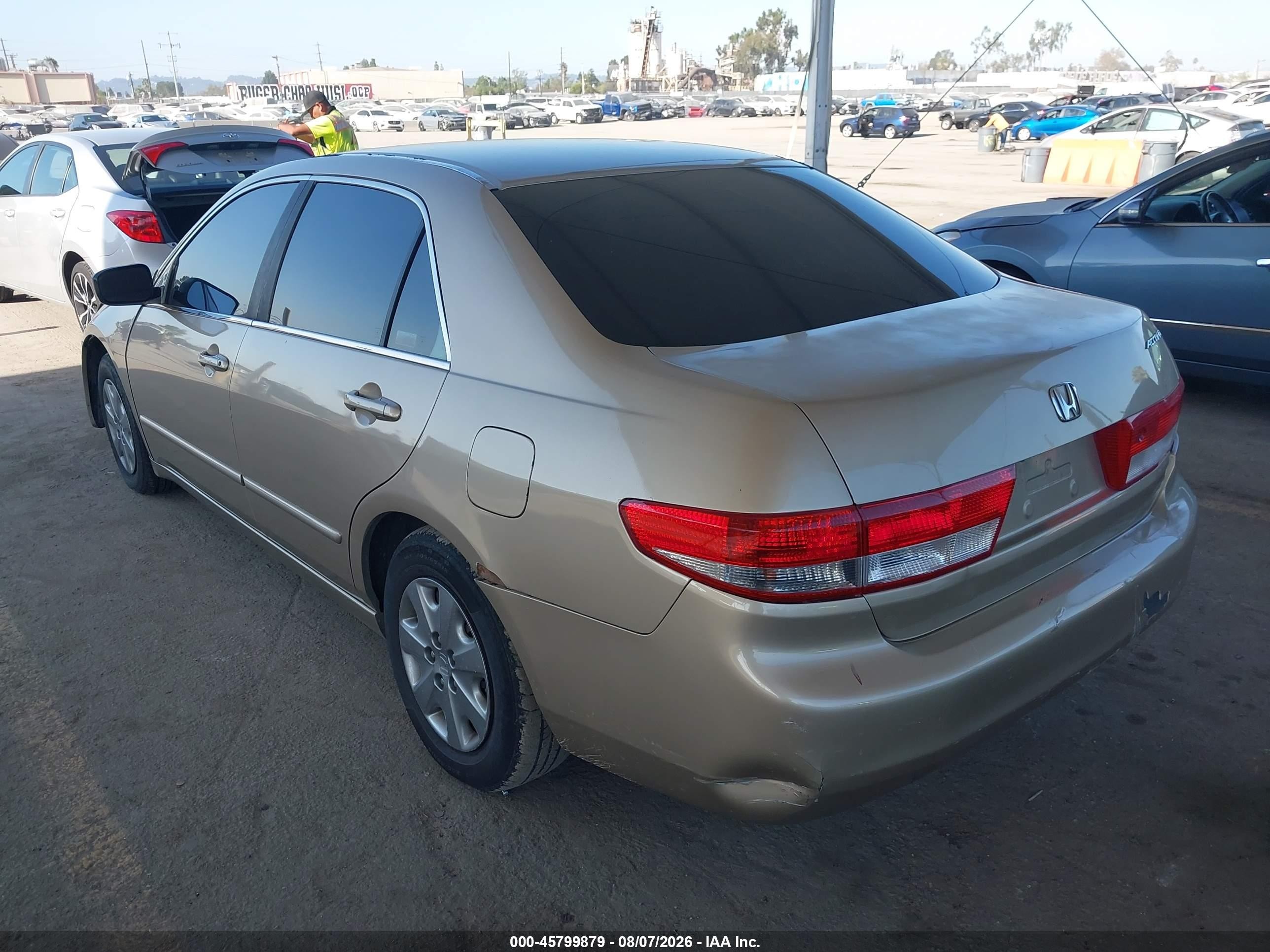 2003 Honda Accord Sdn Lx Gold vin: JHMCM56323C050884
