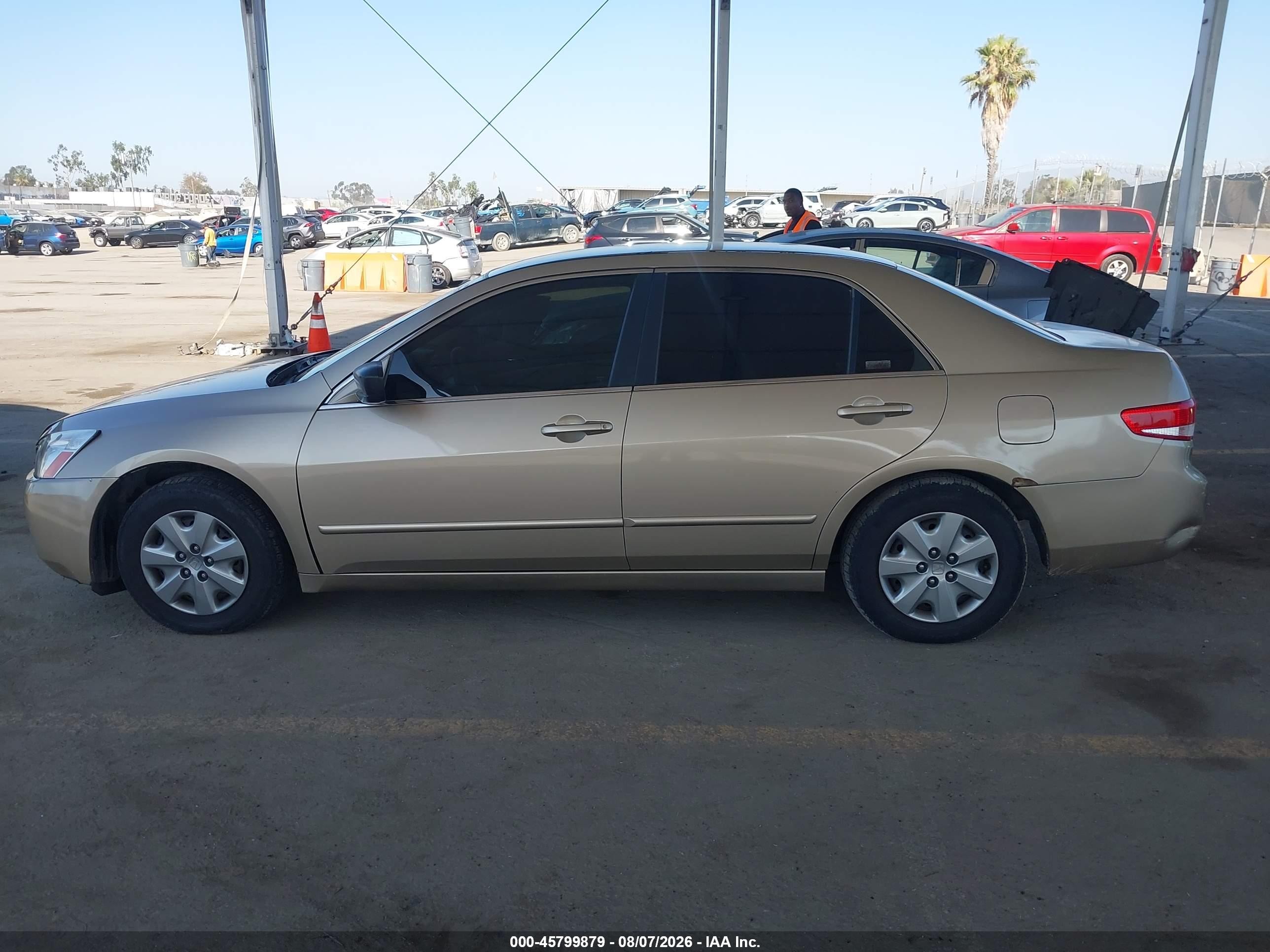 2003 Honda Accord Sdn Lx Gold vin: JHMCM56323C050884