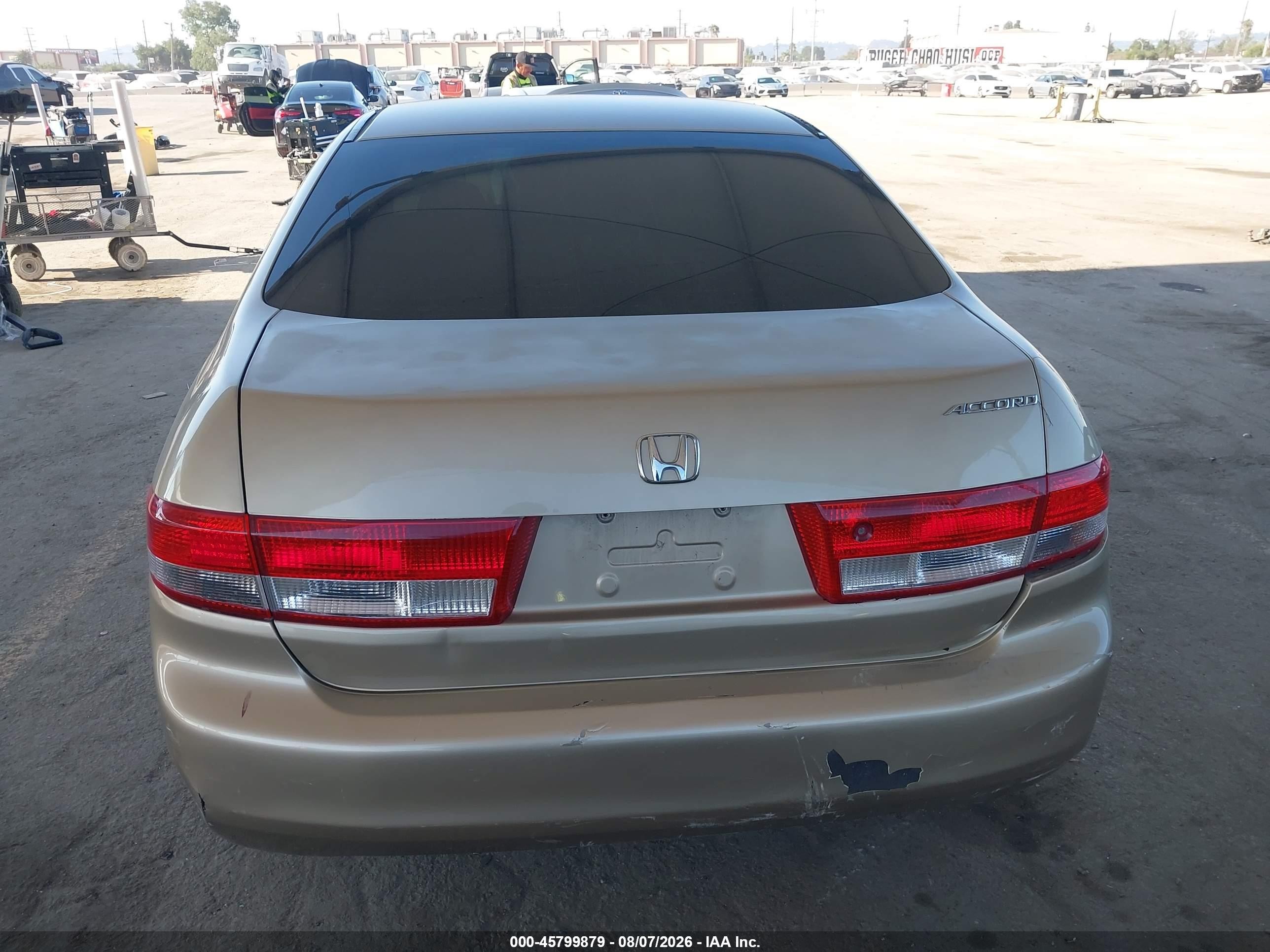2003 Honda Accord Sdn Lx Gold vin: JHMCM56323C050884