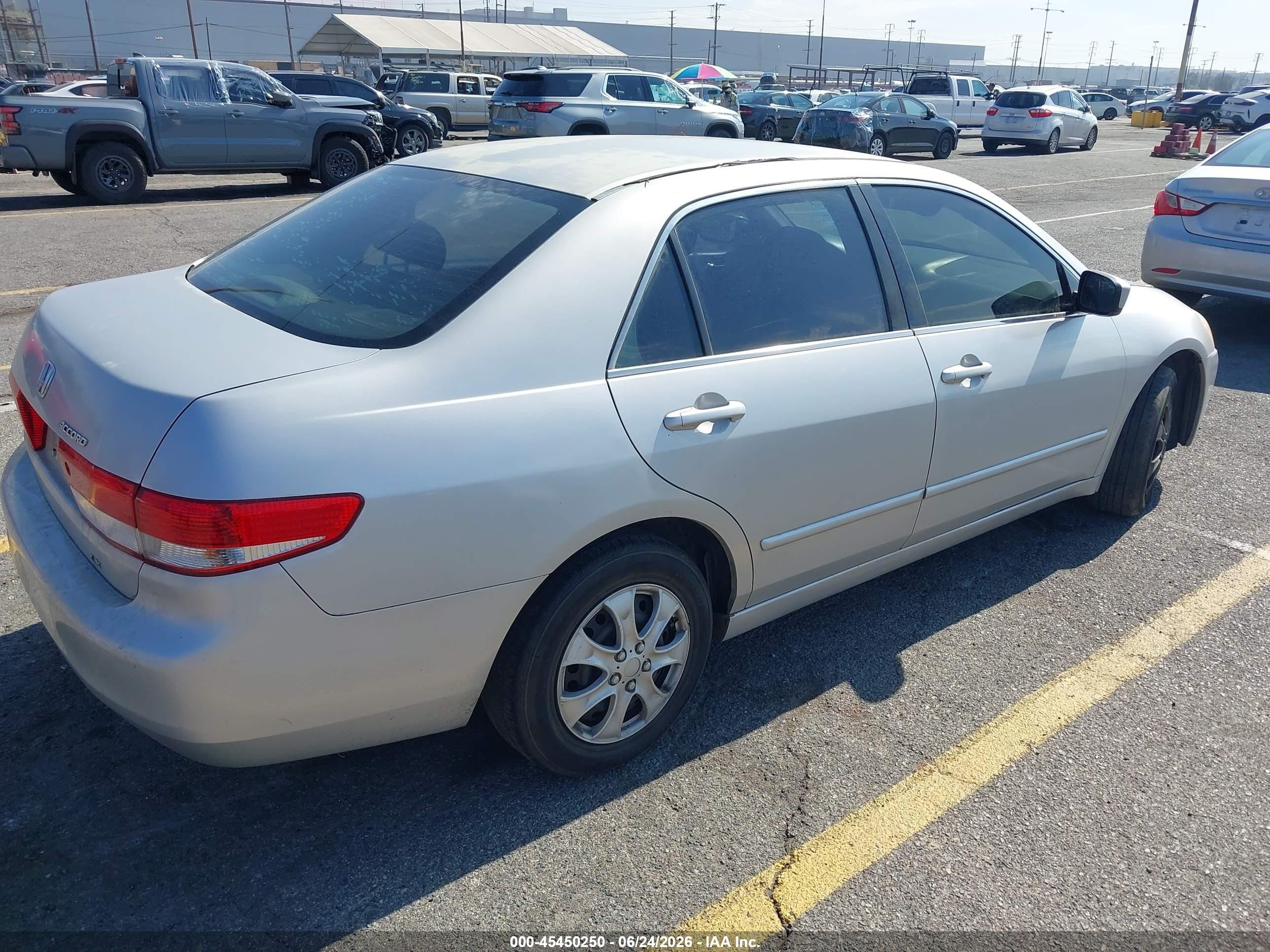 2003 Honda Accord Sdn Lx Silver vin: JHMCM56323C067653