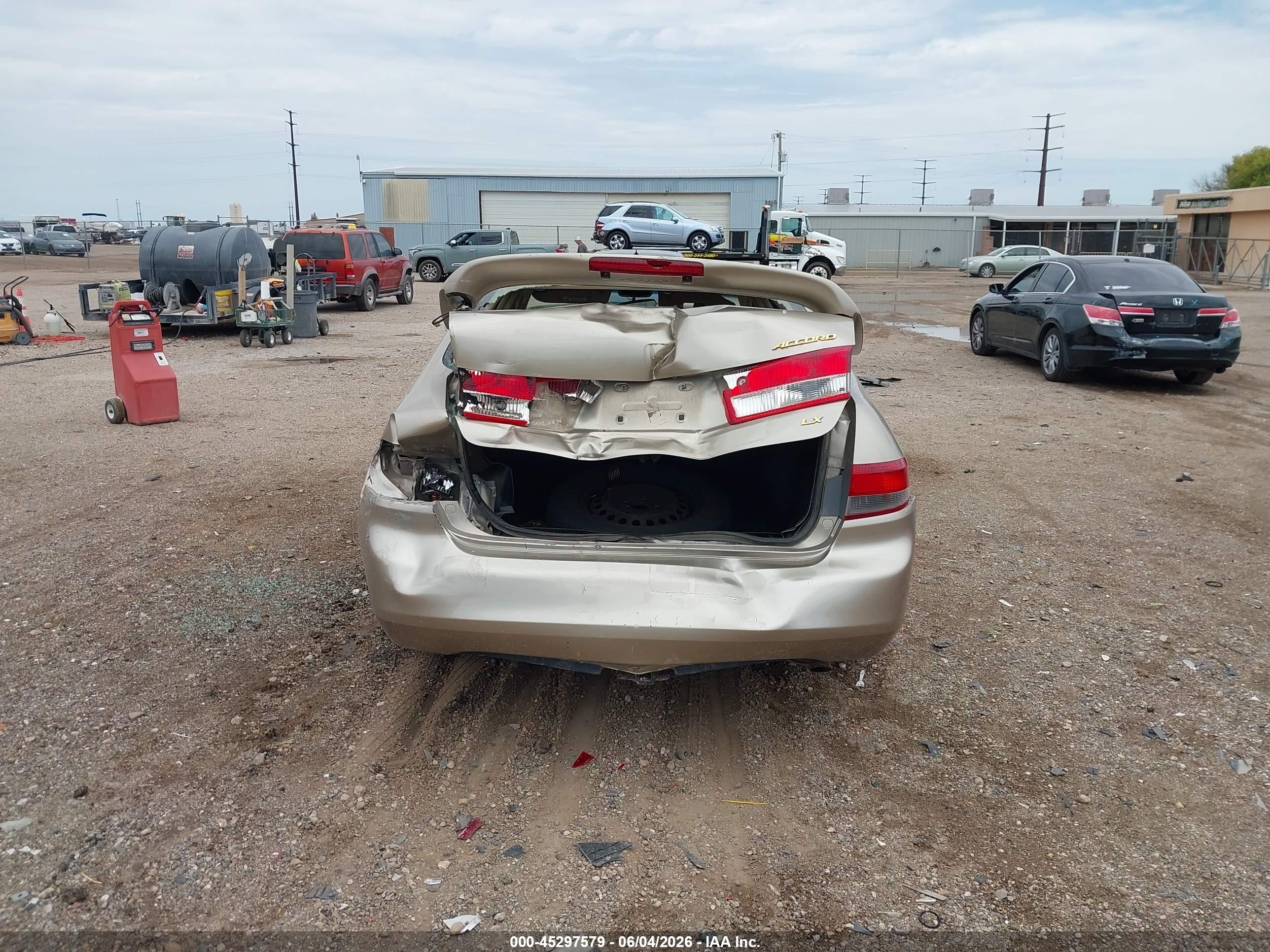2004 Honda Accord 2.4 Lx Pewter vin: JHMCM56324C035397