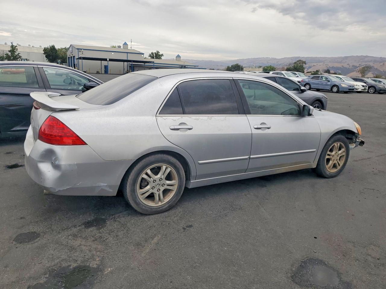 2007 Honda Accord Se Silver vin: JHMCM56327C008026