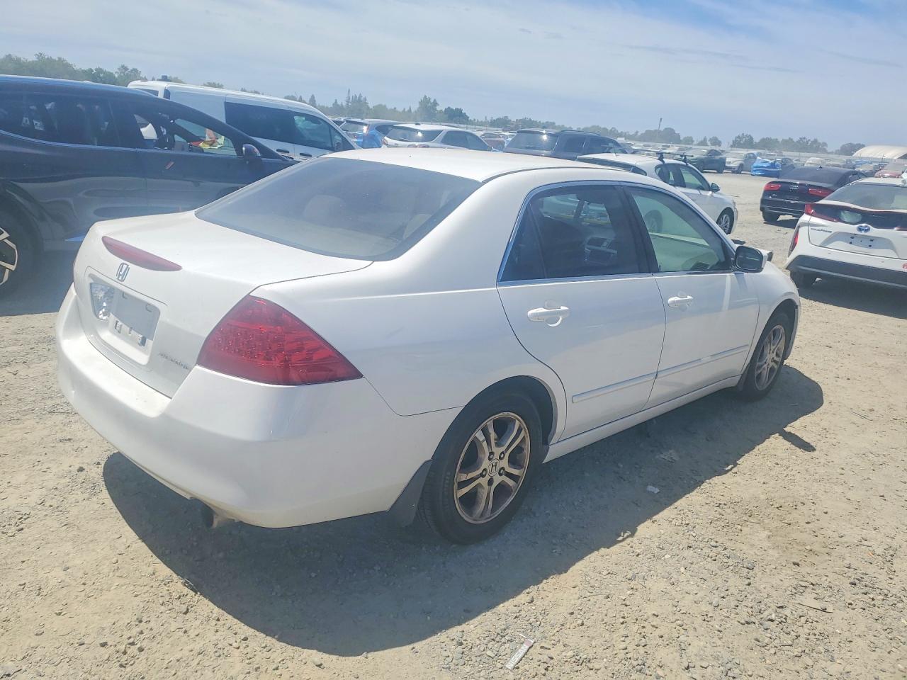 2007 Honda Accord Se Белый vin: JHMCM56337C009203