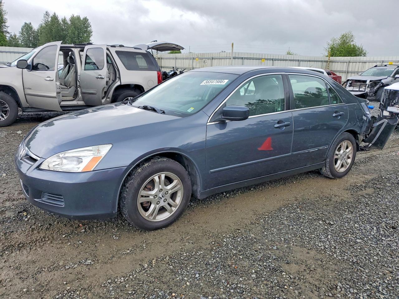 2007 Honda Accord Se Blue vin: JHMCM56337C013381