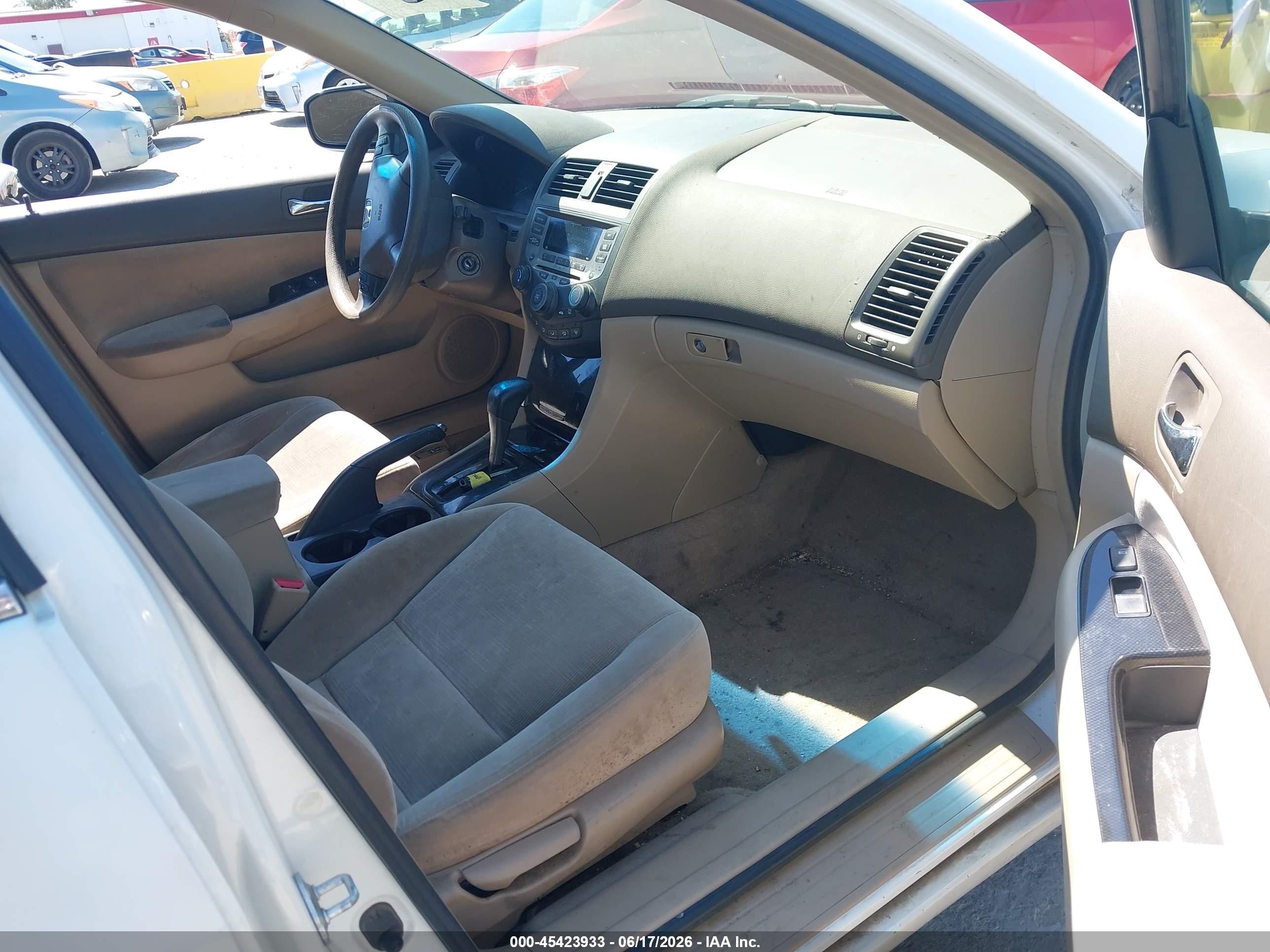 2007 Honda Accord 2.4 Se White vin: JHMCM56347C003801