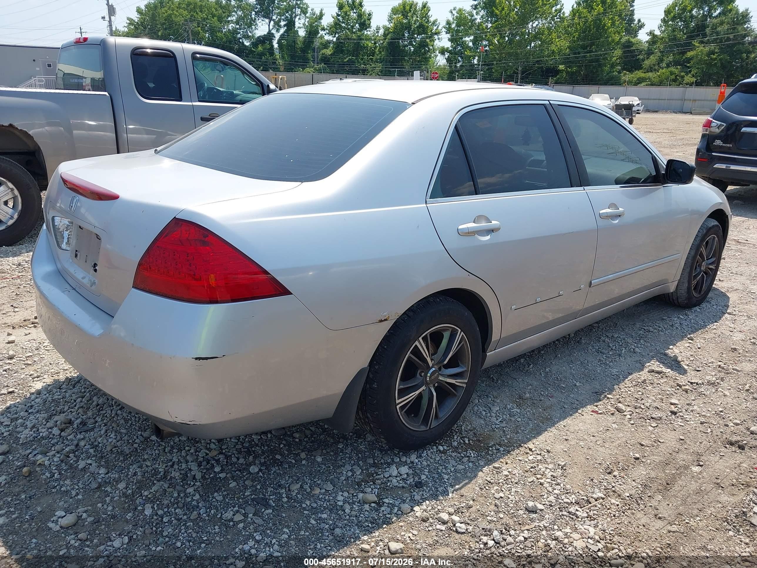 2007 Honda Accord 2.4 Se Silver vin: JHMCM56347C005192