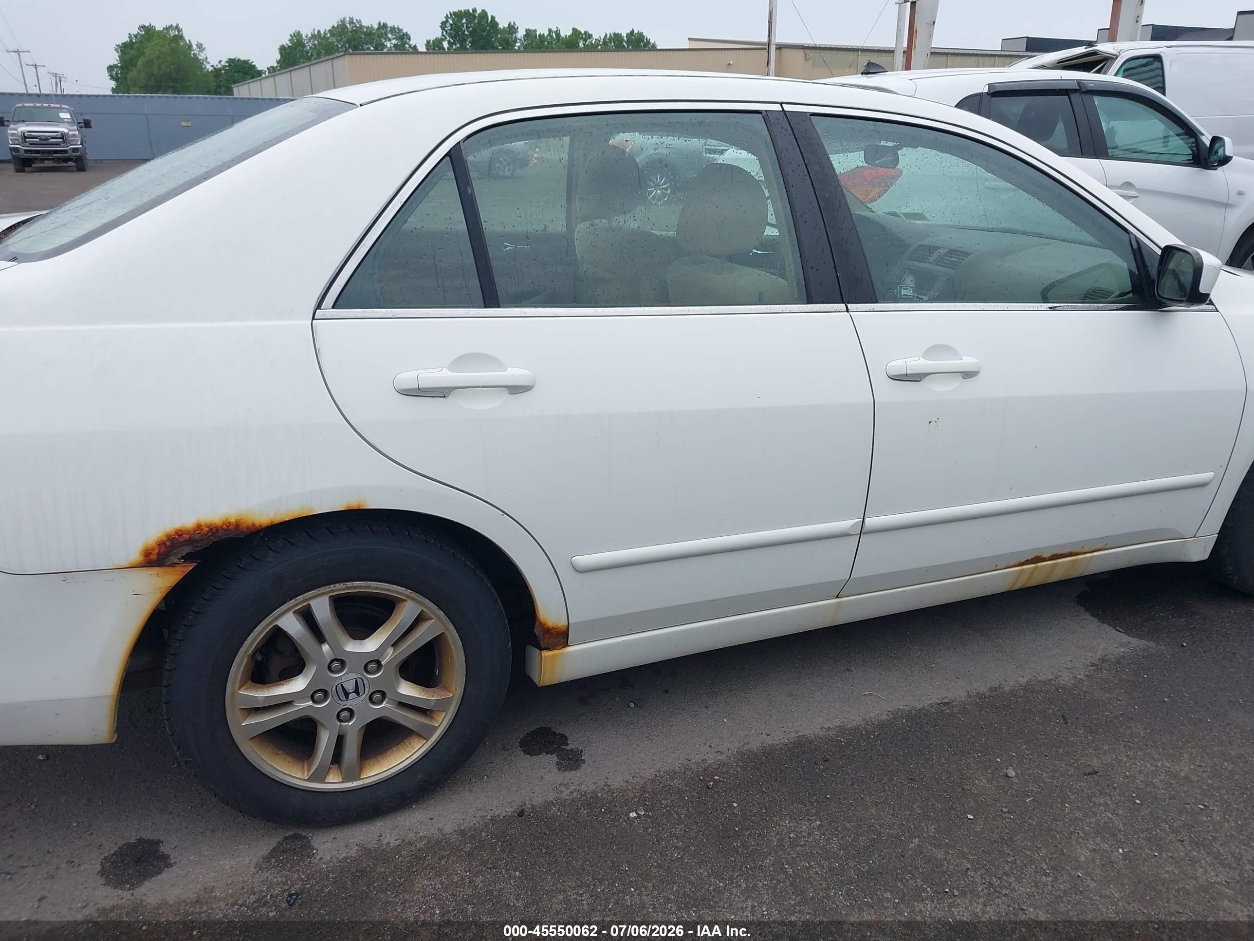 2007 Honda Accord 2.4 Se Белый vin: JHMCM56347C012322