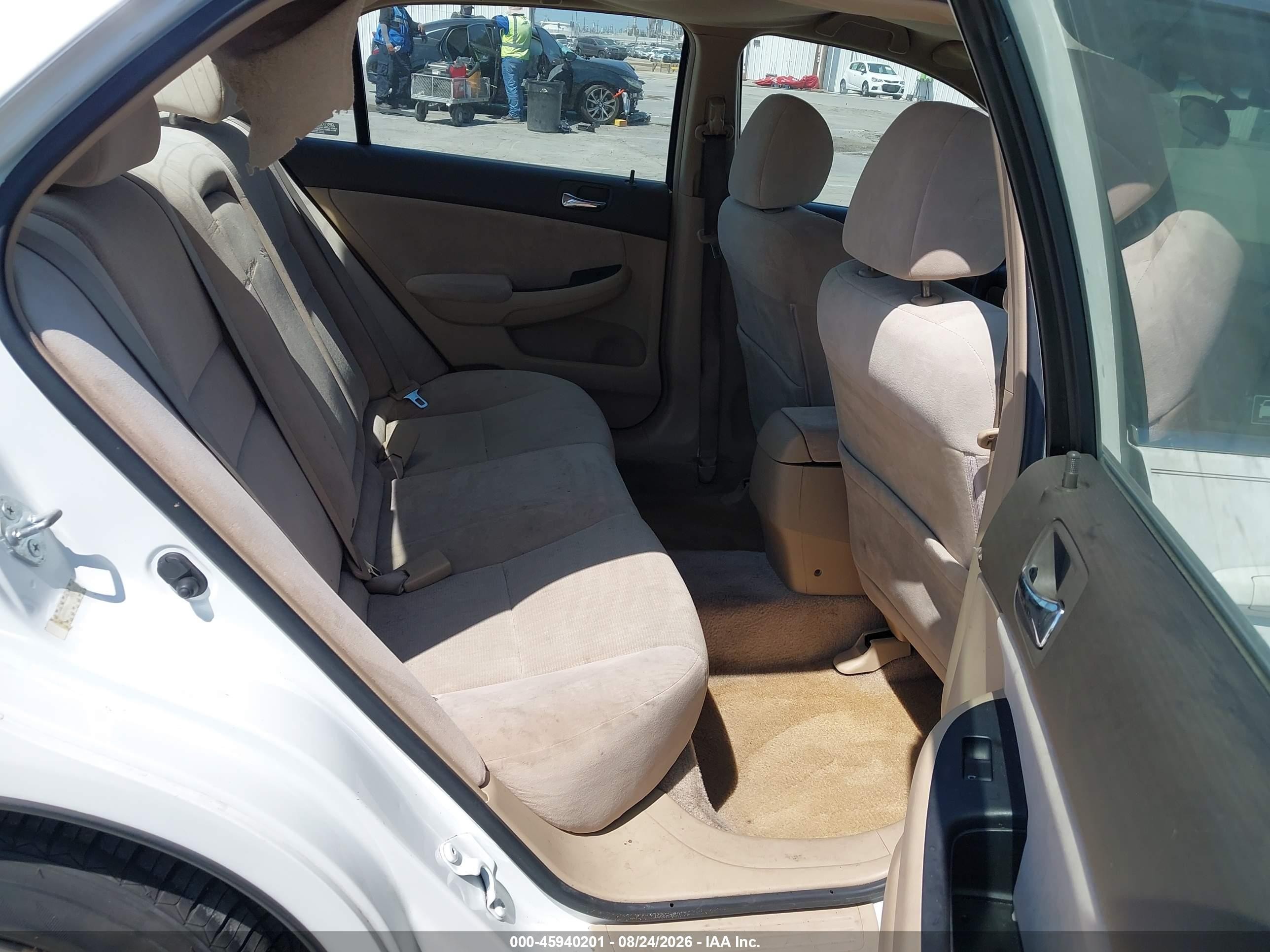 2003 Honda Accord 2.4 Lx White vin: JHMCM56353C025722