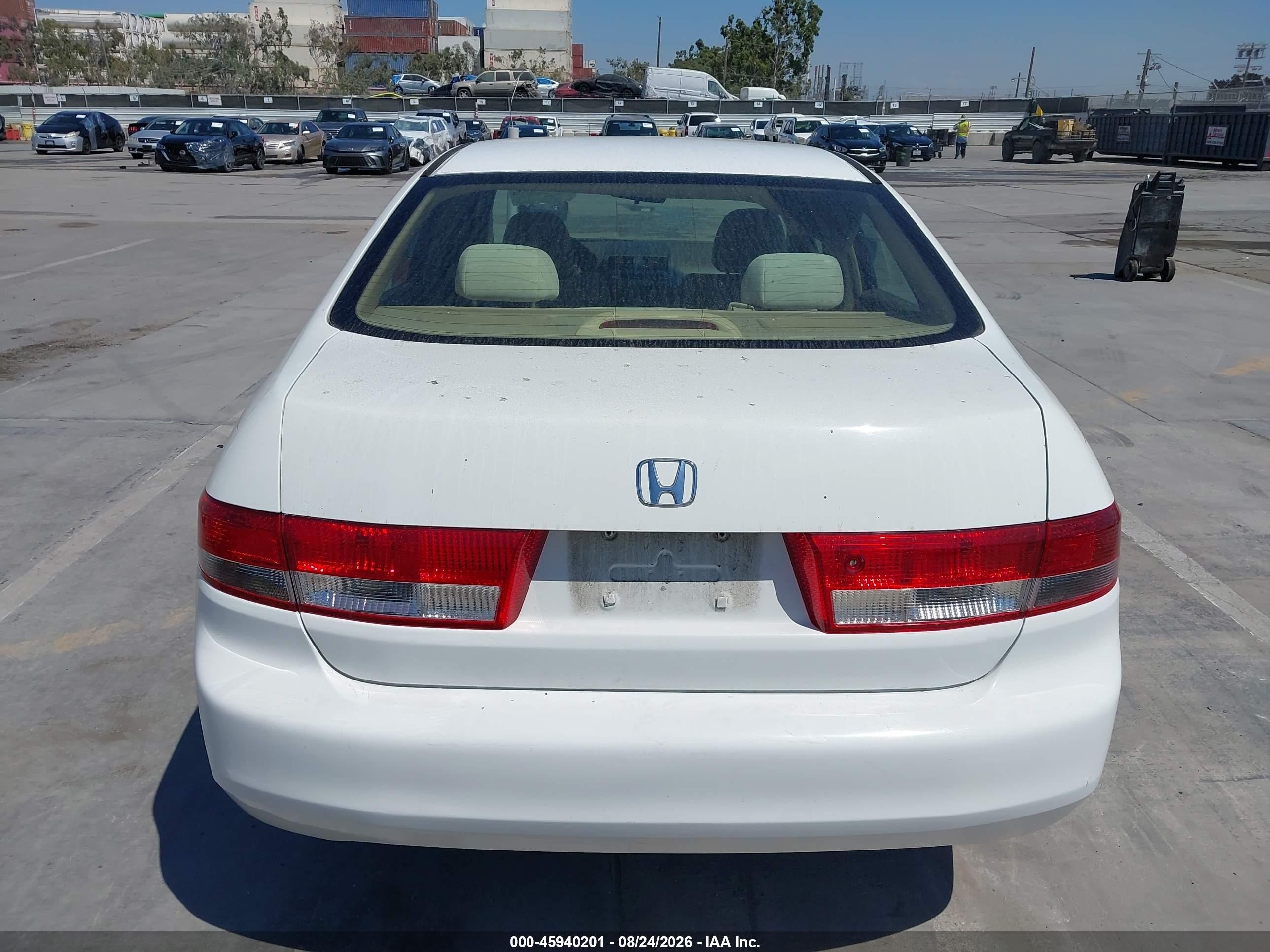 2003 Honda Accord 2.4 Lx White vin: JHMCM56353C025722