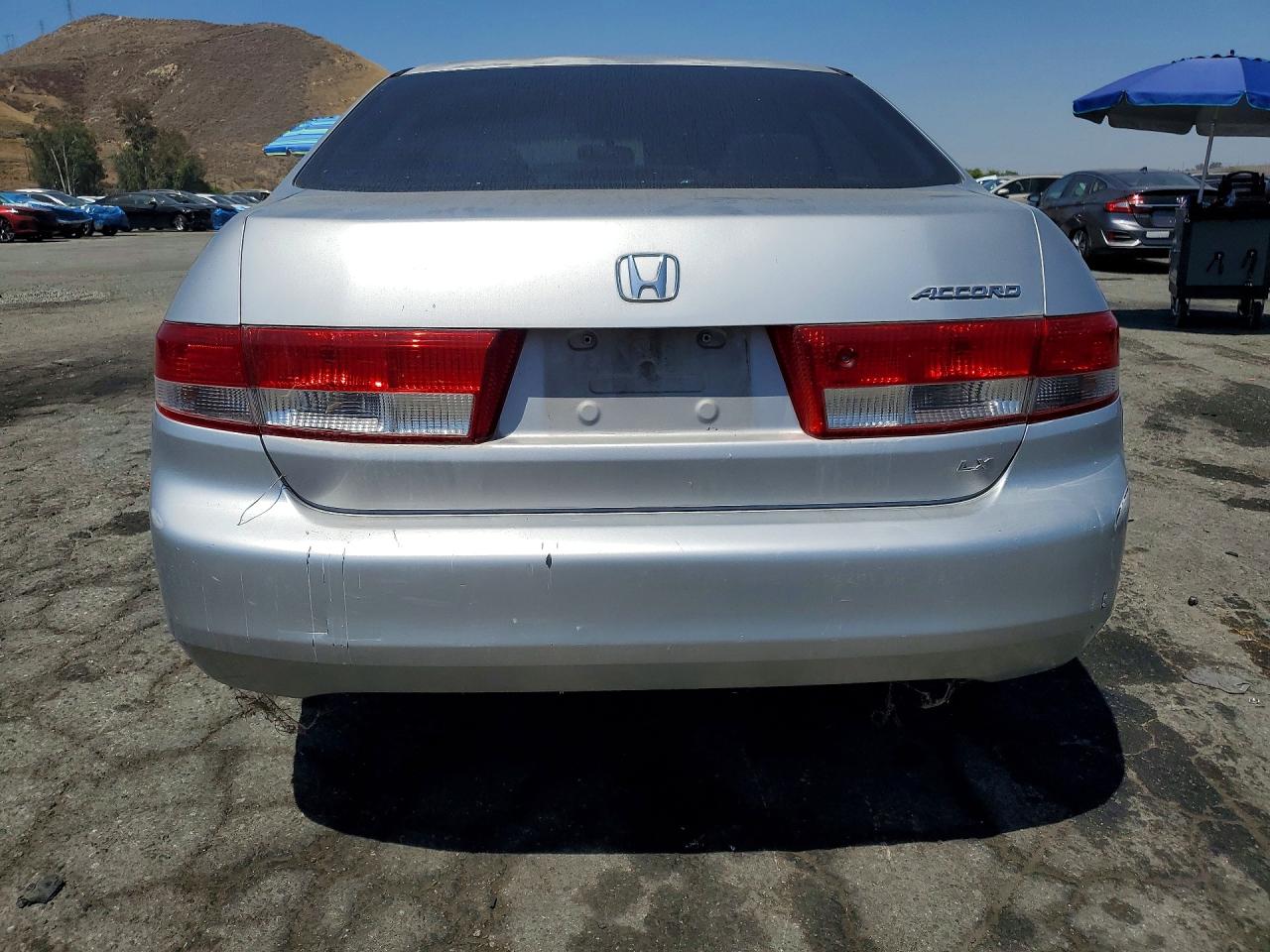 2004 Honda Accord Lx Silver vin: JHMCM56354C032719