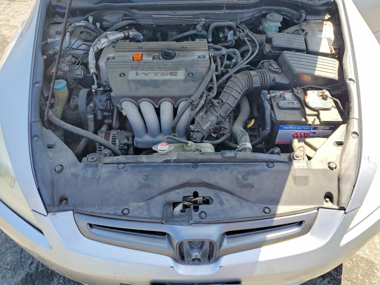 2004 Honda Accord Lx Silver vin: JHMCM56354C032719