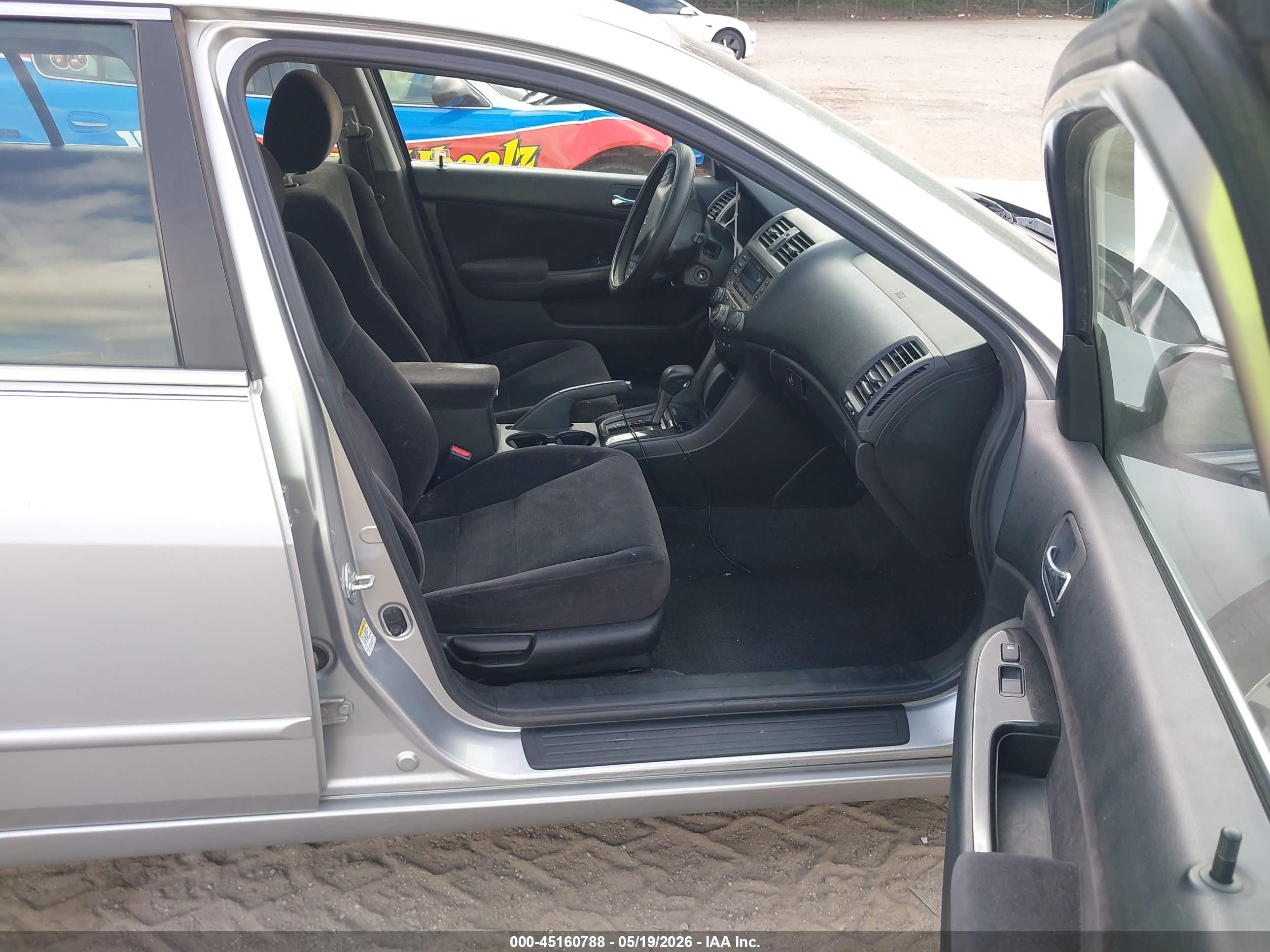 2007 Honda Accord 2.4 Se Silver vin: JHMCM56357C008182