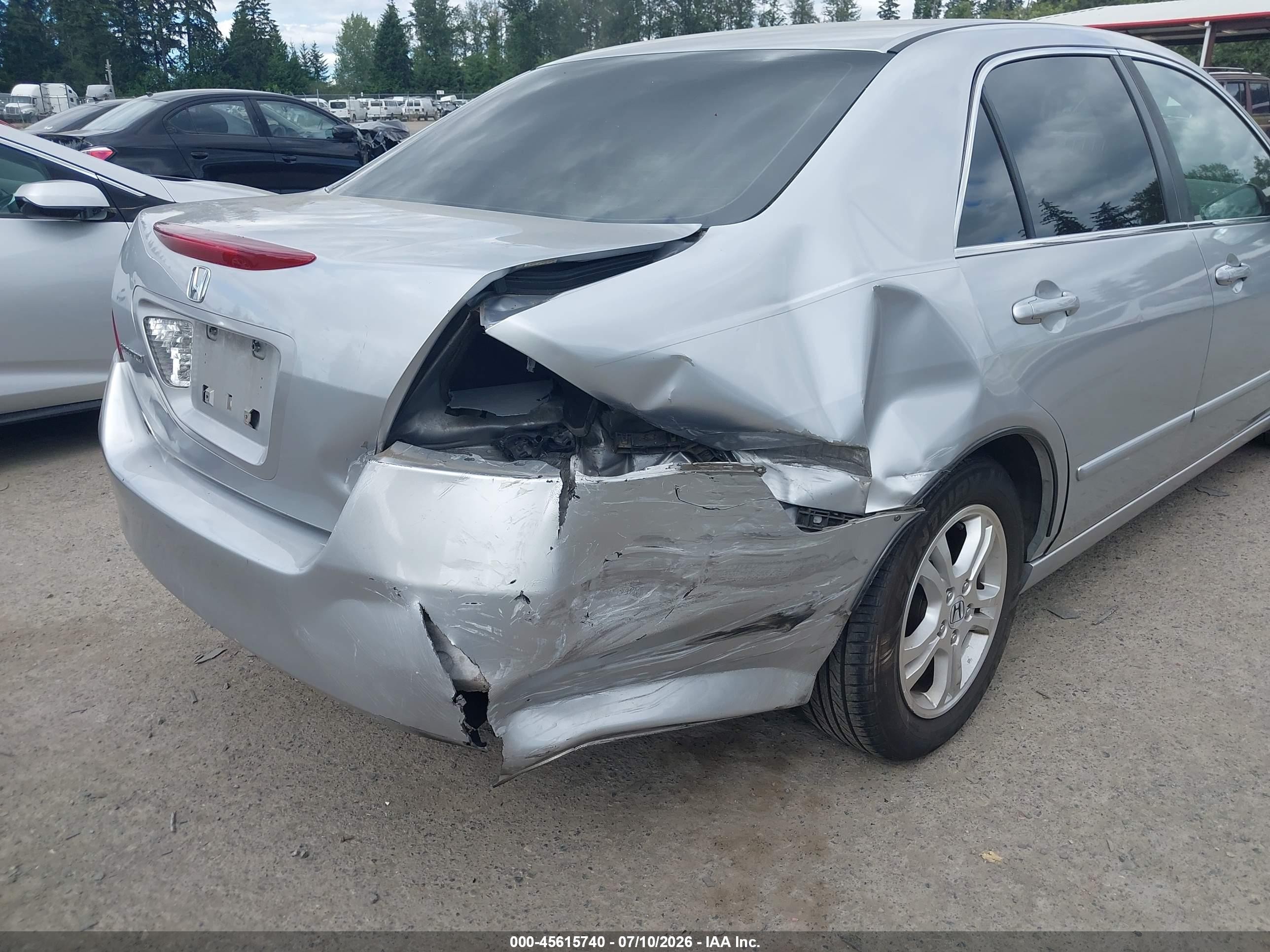 2007 Honda Accord 2.4 Se Silver vin: JHMCM56357C013656