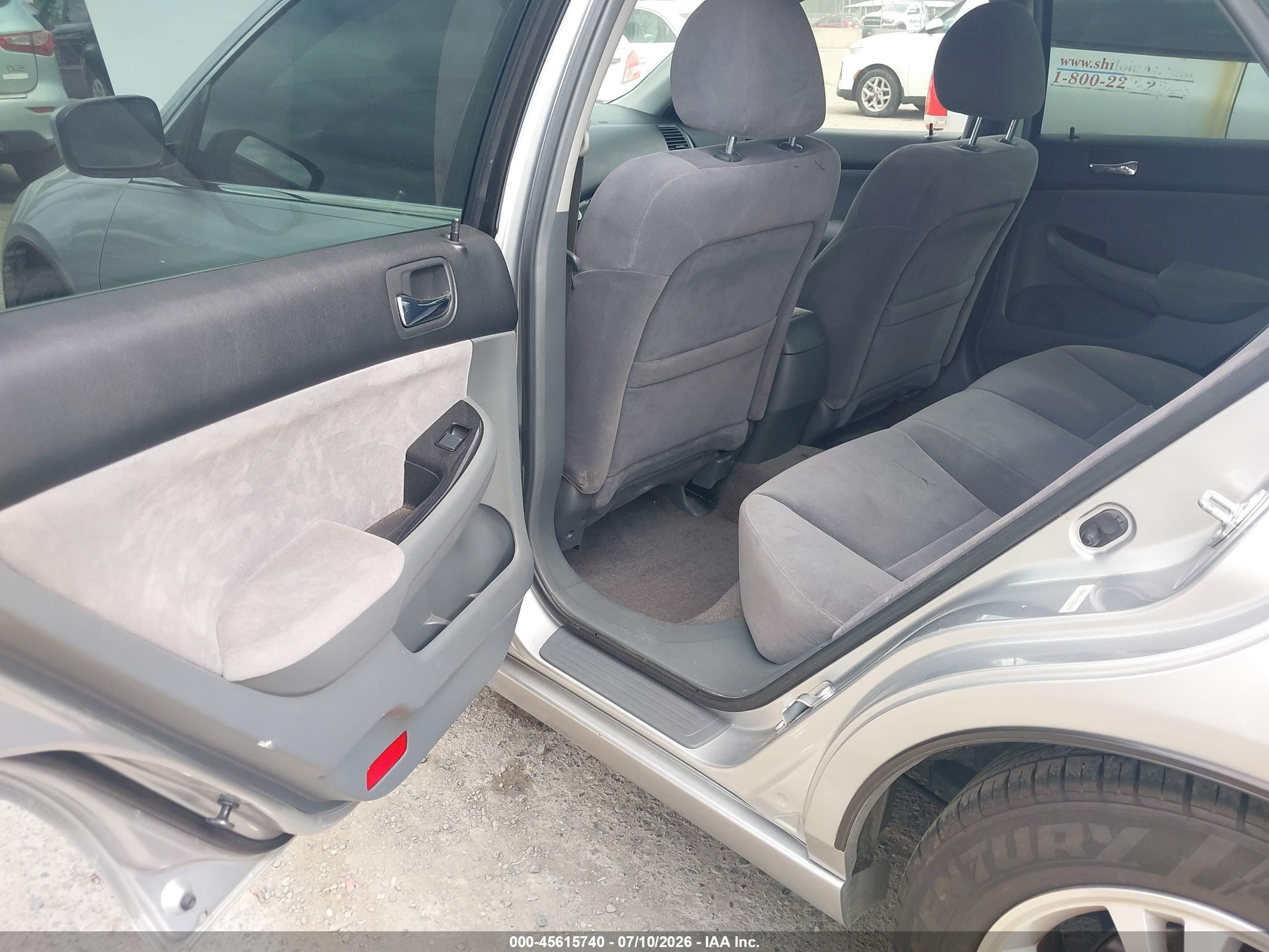 2007 Honda Accord 2.4 Se Silver vin: JHMCM56357C013656