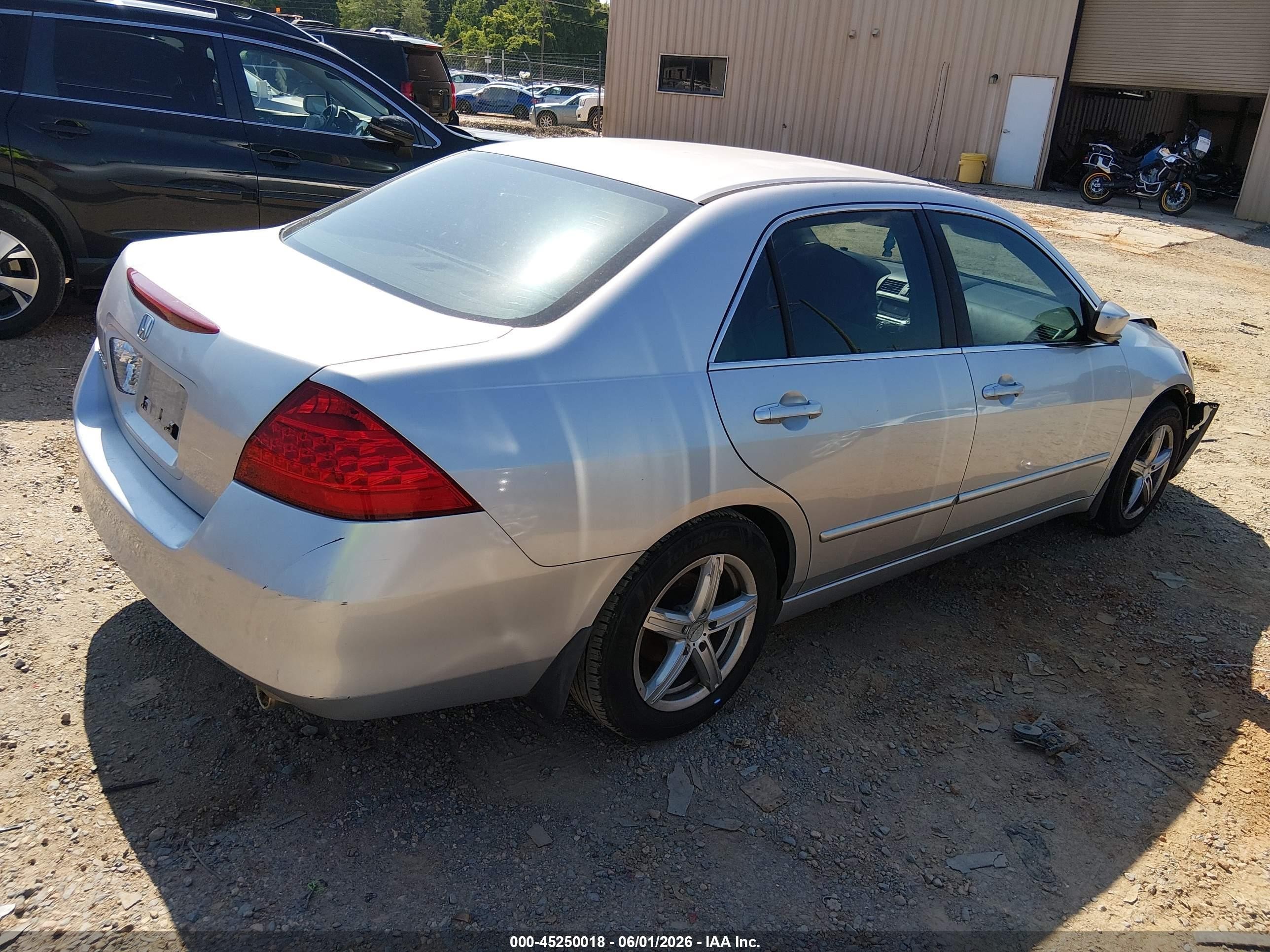2007 Honda Accord 2.4 Se Silver vin: JHMCM56357C016945