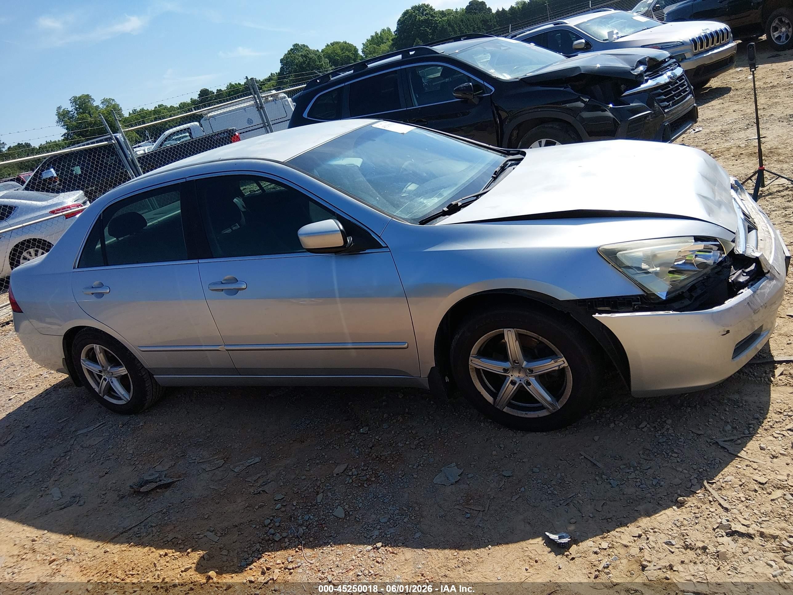 2007 Honda Accord 2.4 Se Silver vin: JHMCM56357C016945