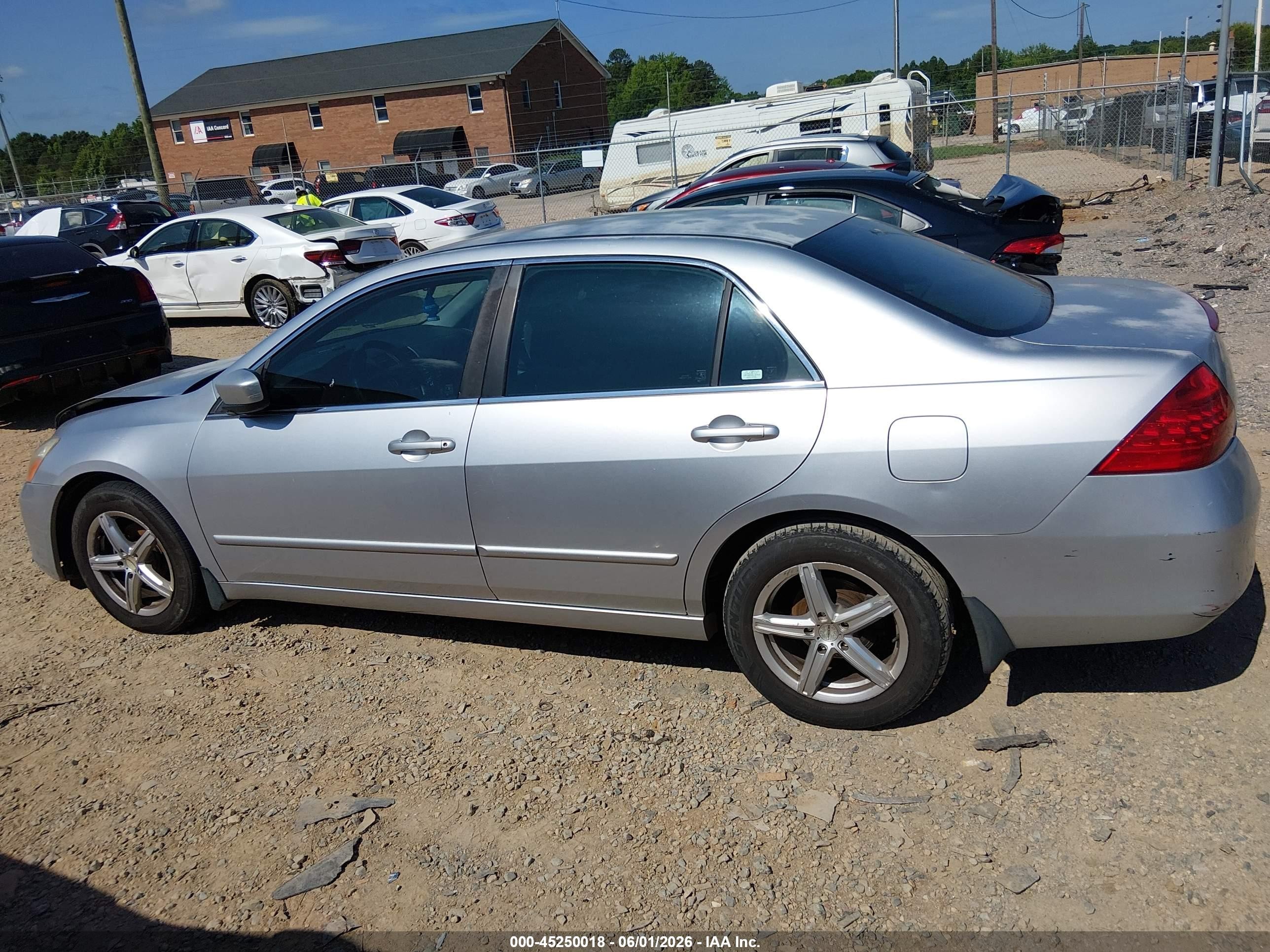 2007 Honda Accord 2.4 Se Silver vin: JHMCM56357C016945