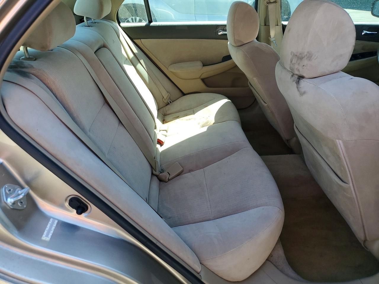 2003 Honda Accord Lx Gold vin: JHMCM56363C076582