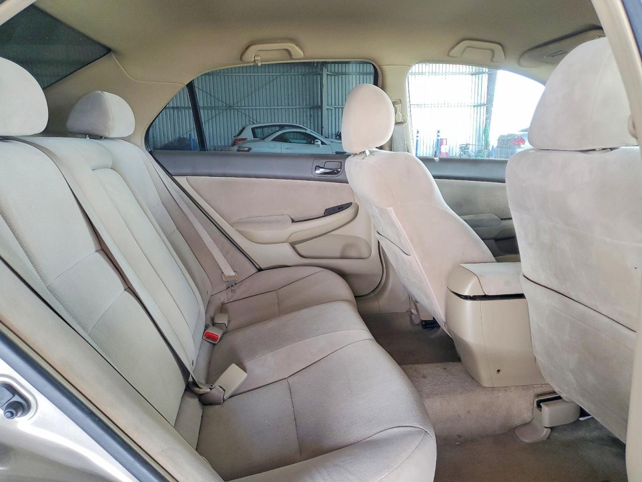 2004 Honda Accord Lx Gold vin: JHMCM56364C035399