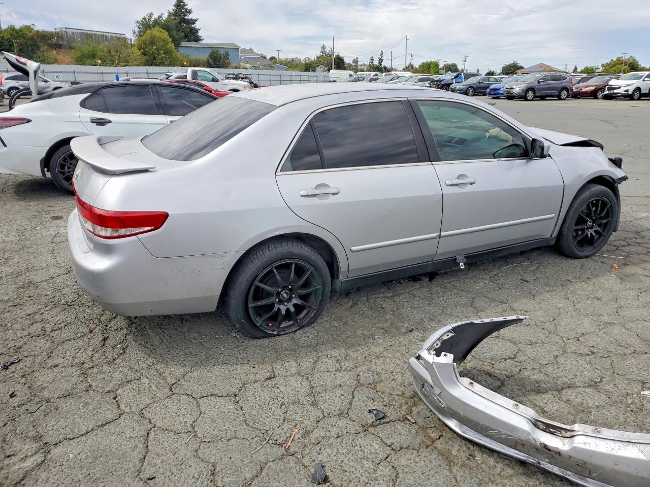 2003 Honda Accord Lx Silver vin: JHMCM56373C041341