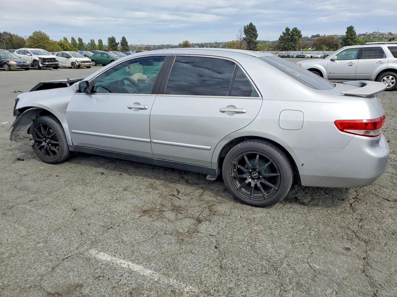 2003 Honda Accord Lx Silver vin: JHMCM56373C041341