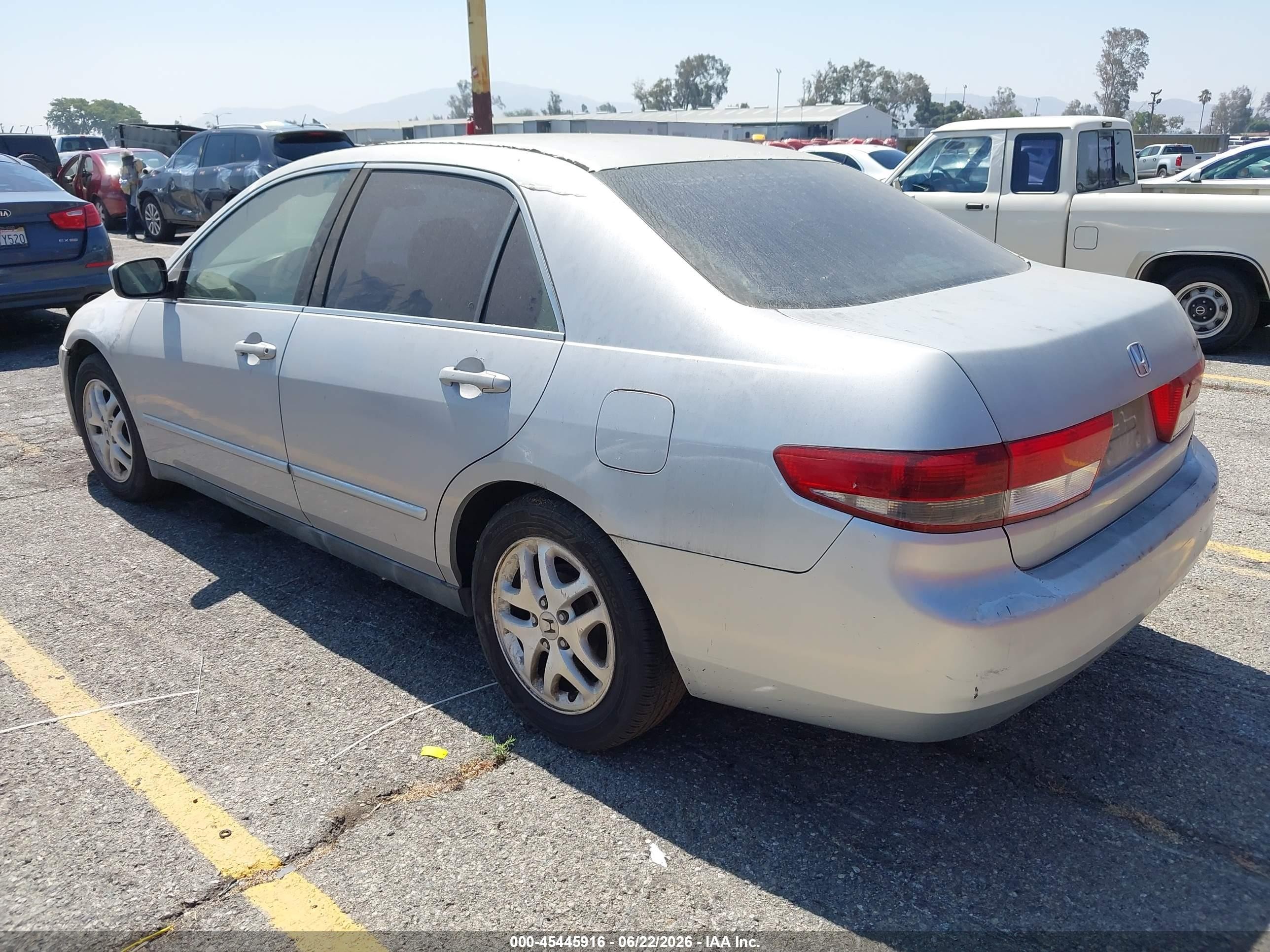 2003 Honda Accord Sdn Lx Silver vin: JHMCM56373C073125