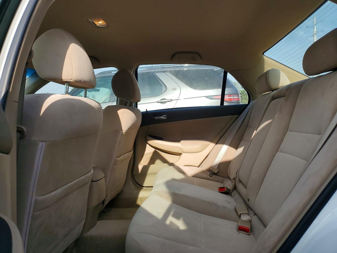 2004 Honda Accord Lx White vin: JHMCM56374C036383