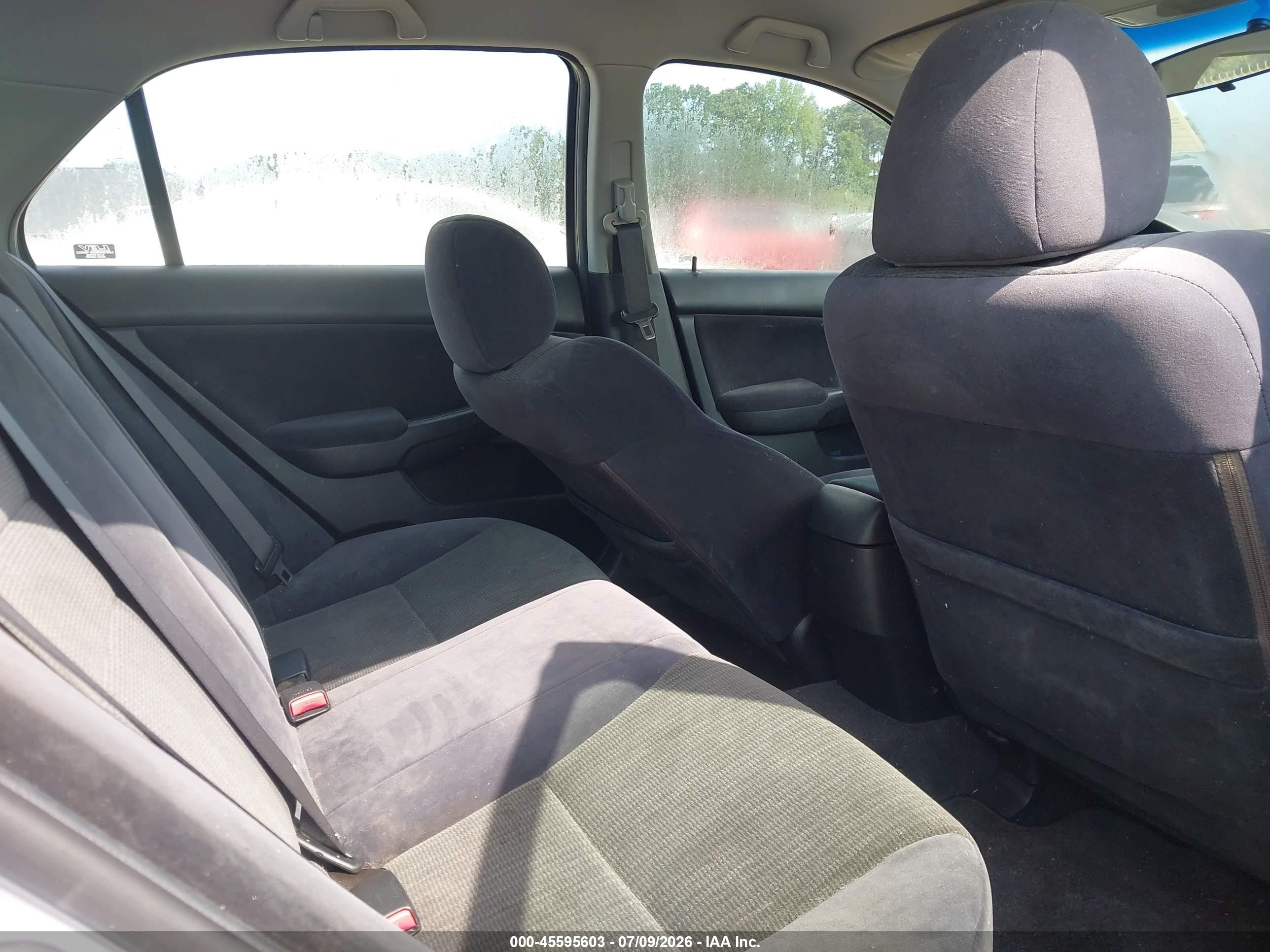 2004 Honda Accord 2.4 Lx Silver vin: JHMCM56394C000226