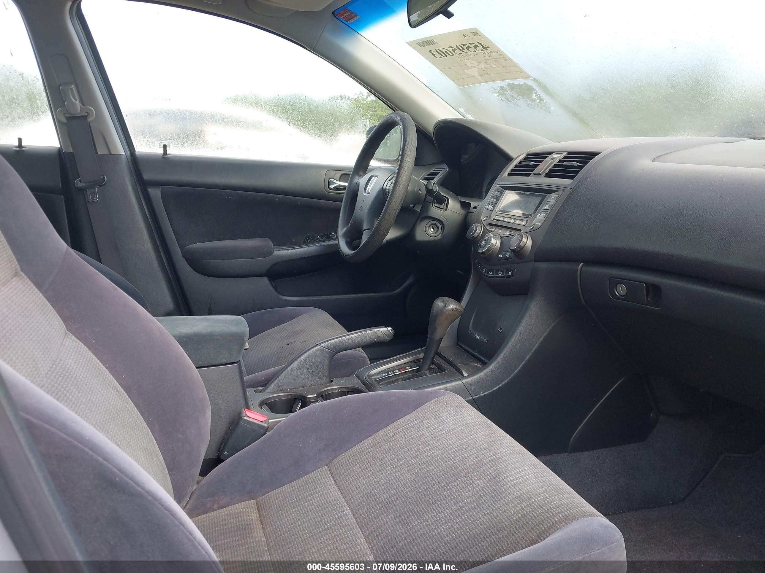 2004 Honda Accord 2.4 Lx Silver vin: JHMCM56394C000226