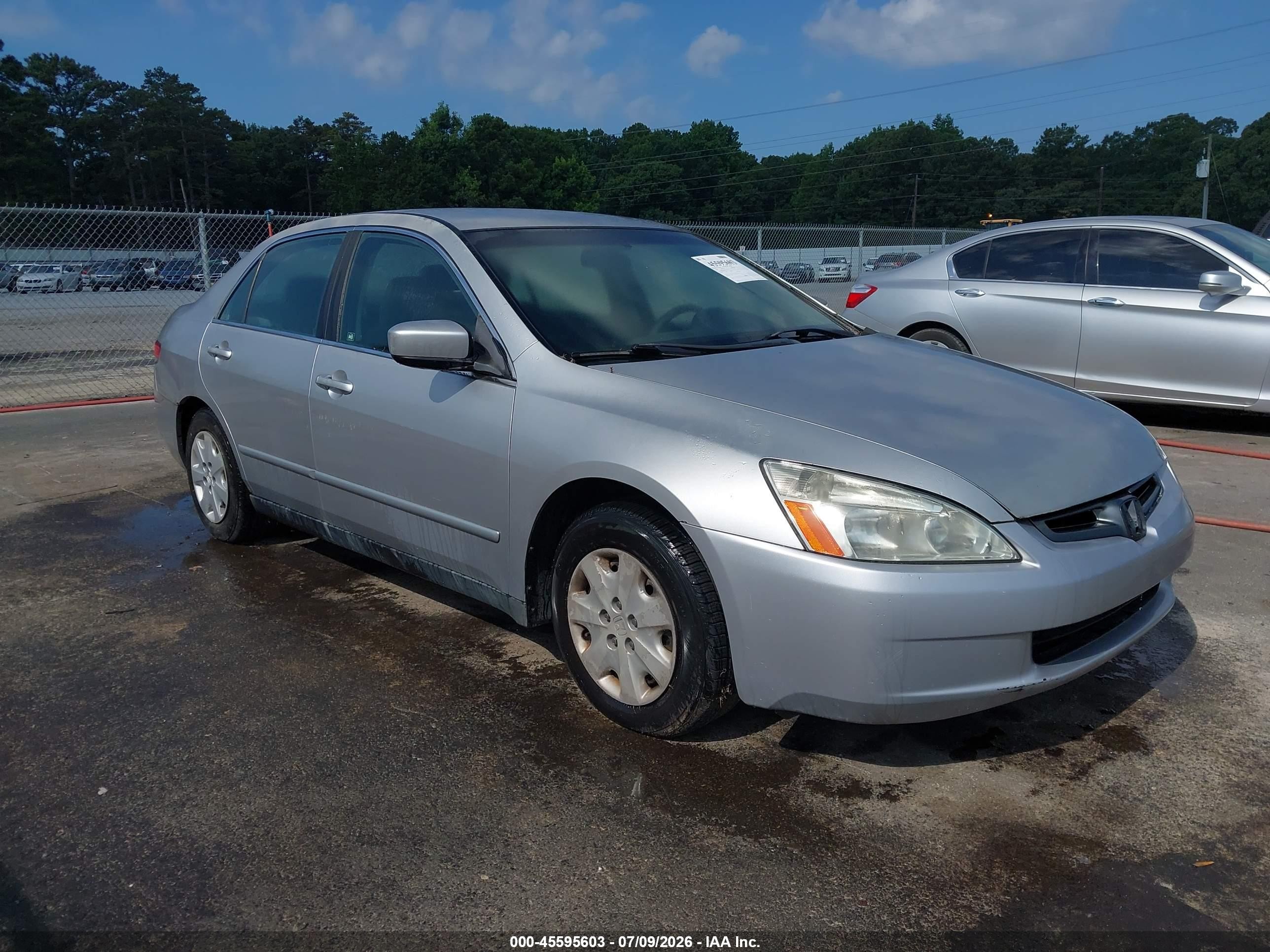 2004 Honda Accord 2.4 Lx Серебряный vin: JHMCM56394C000226
