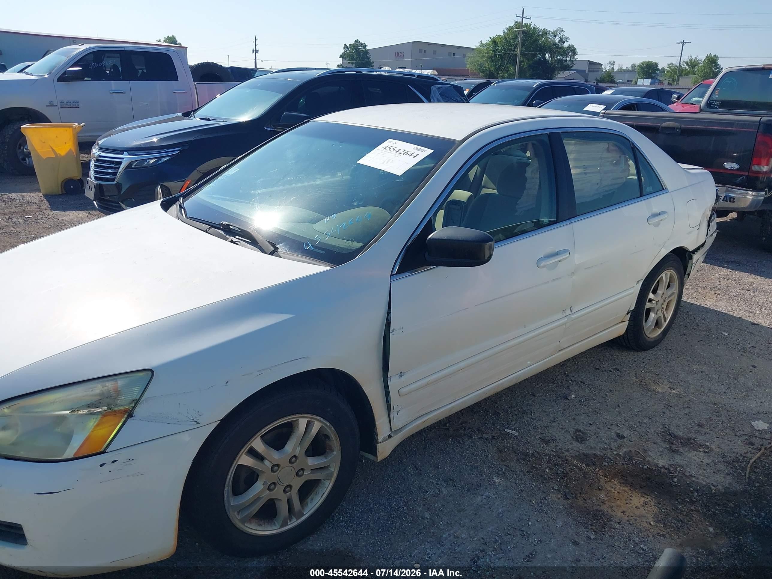 2007 Honda Accord 2.4 Se White vin: JHMCM56397C013031