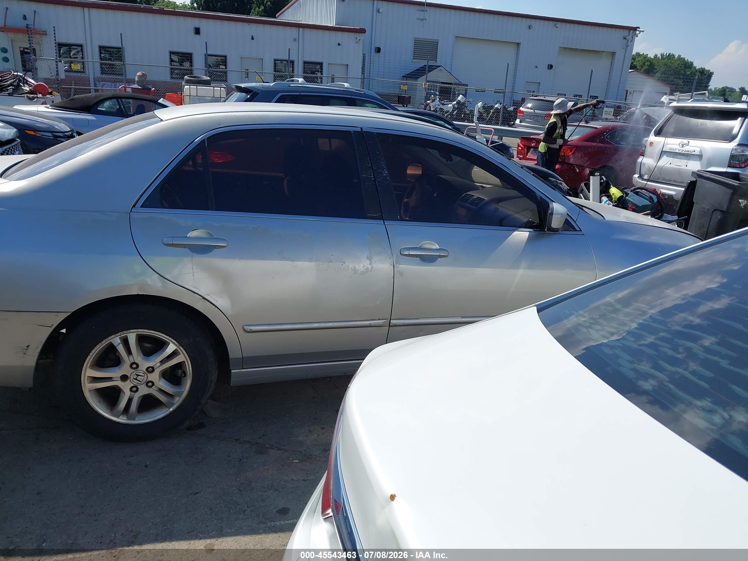 2007 Honda Accord 2.4 Se Серебряный vin: JHMCM56397C020318