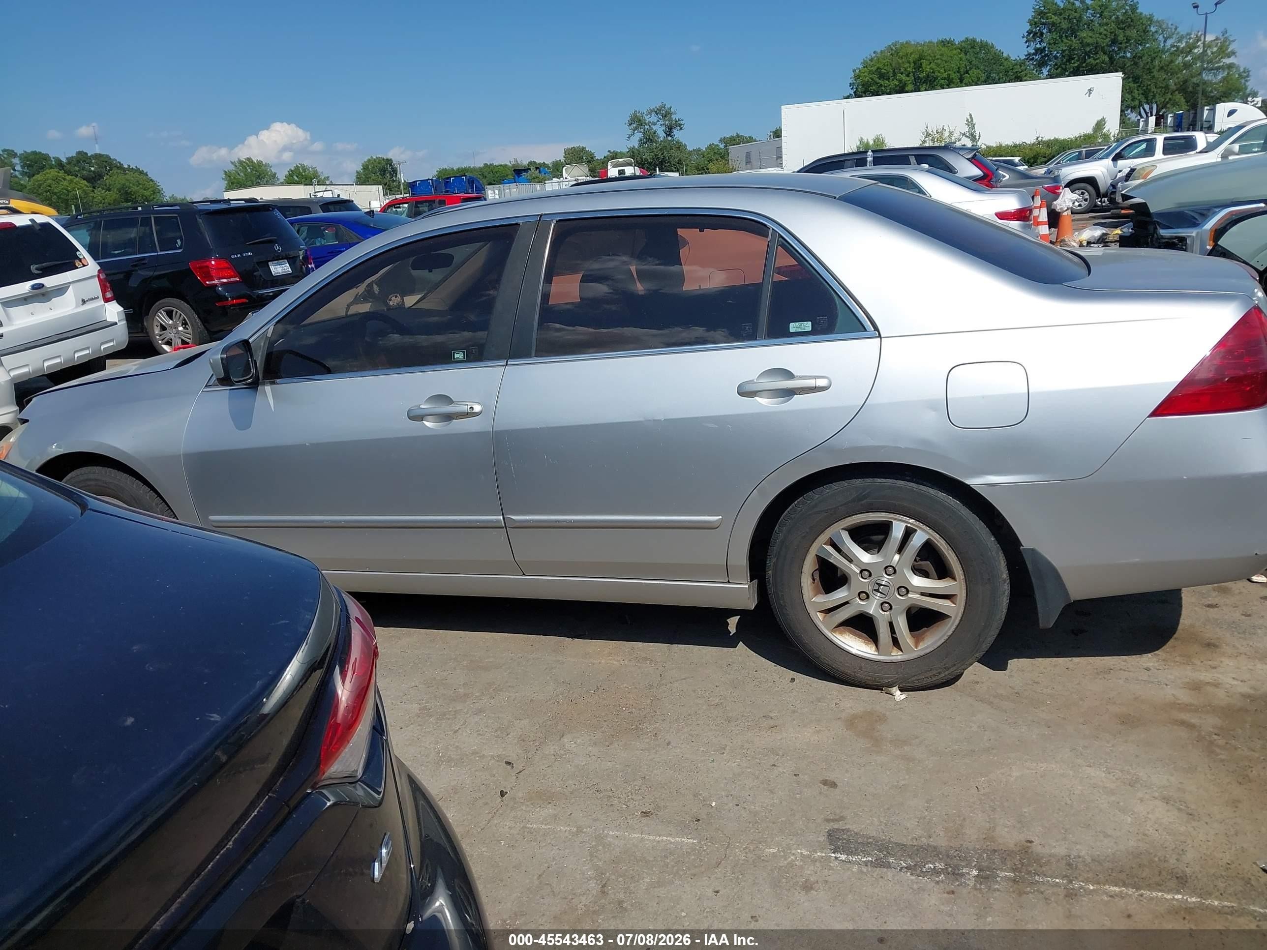 2007 Honda Accord 2.4 Se Серебряный vin: JHMCM56397C020318