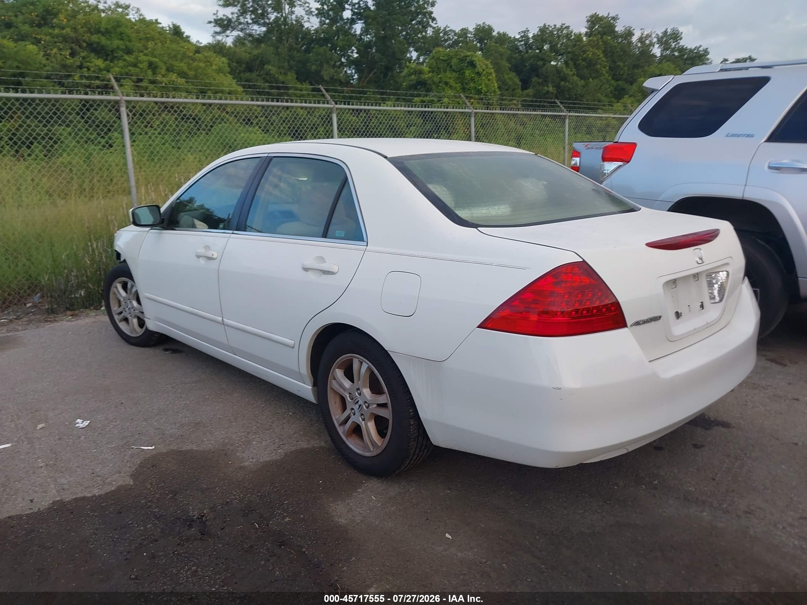 2007 Honda Accord 2.4 Se White vin: JHMCM56397C022084