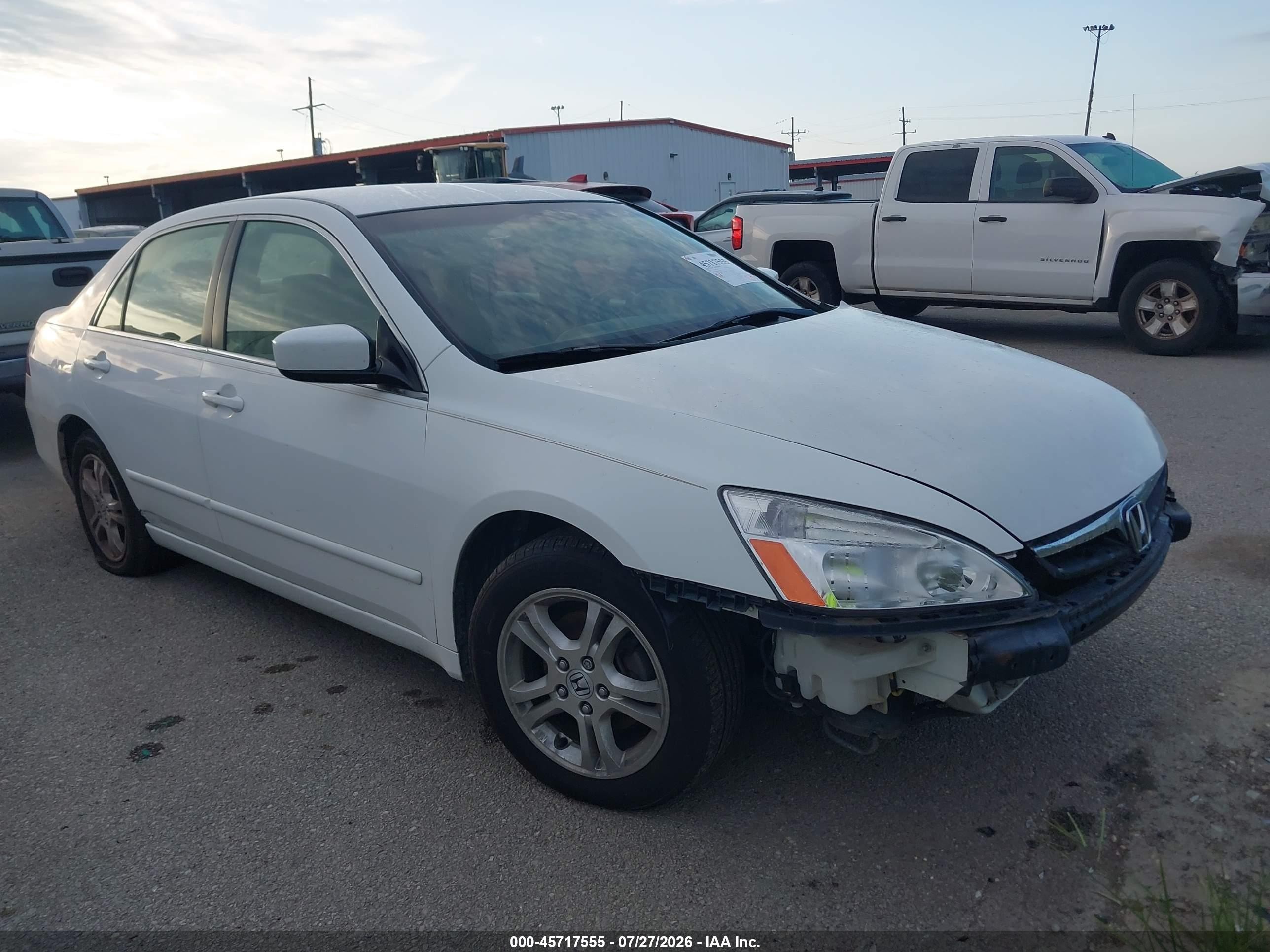 2007 Honda Accord 2.4 Se White vin: JHMCM56397C022084