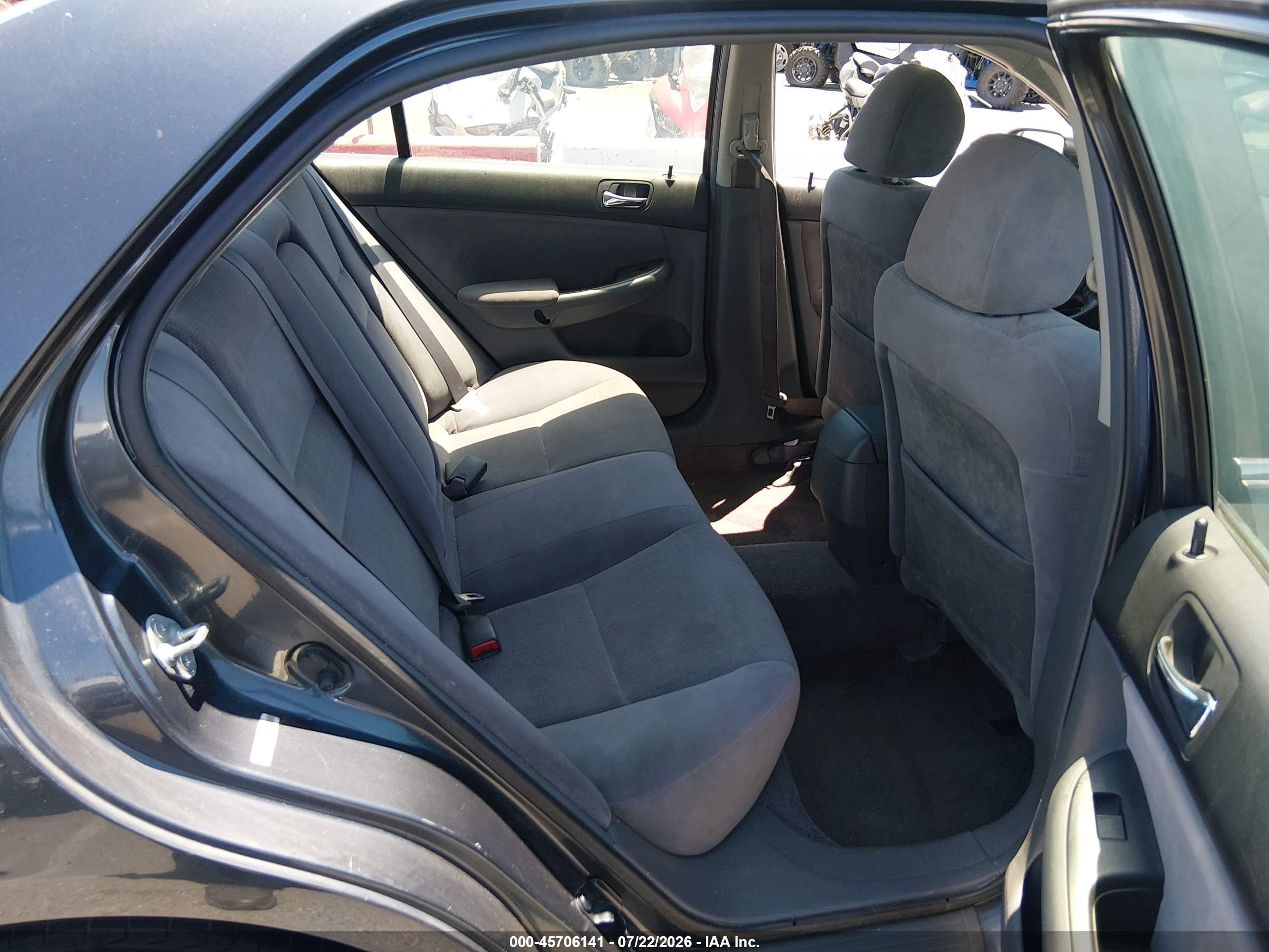 2005 Honda Accord 2.4 Lx Серый vin: JHMCM56415C002675