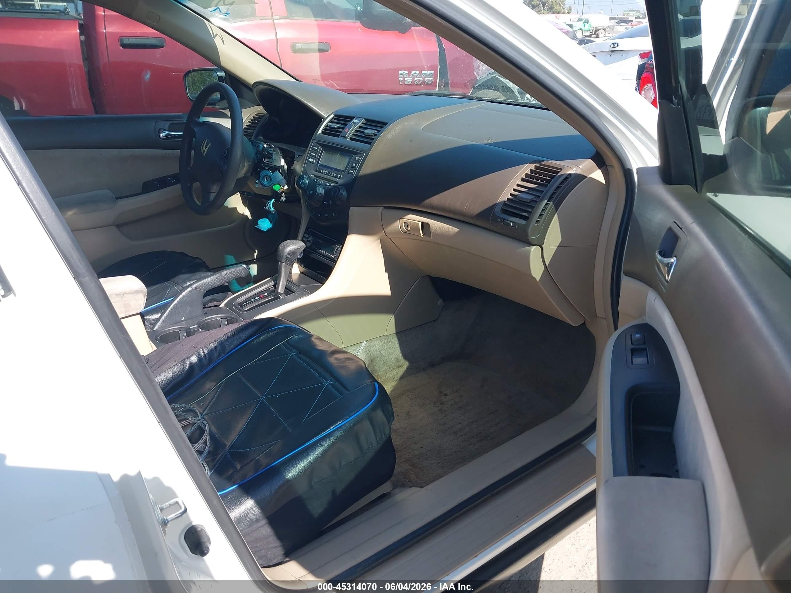 2006 Honda Accord 2.4 Lx White vin: JHMCM56436C004249