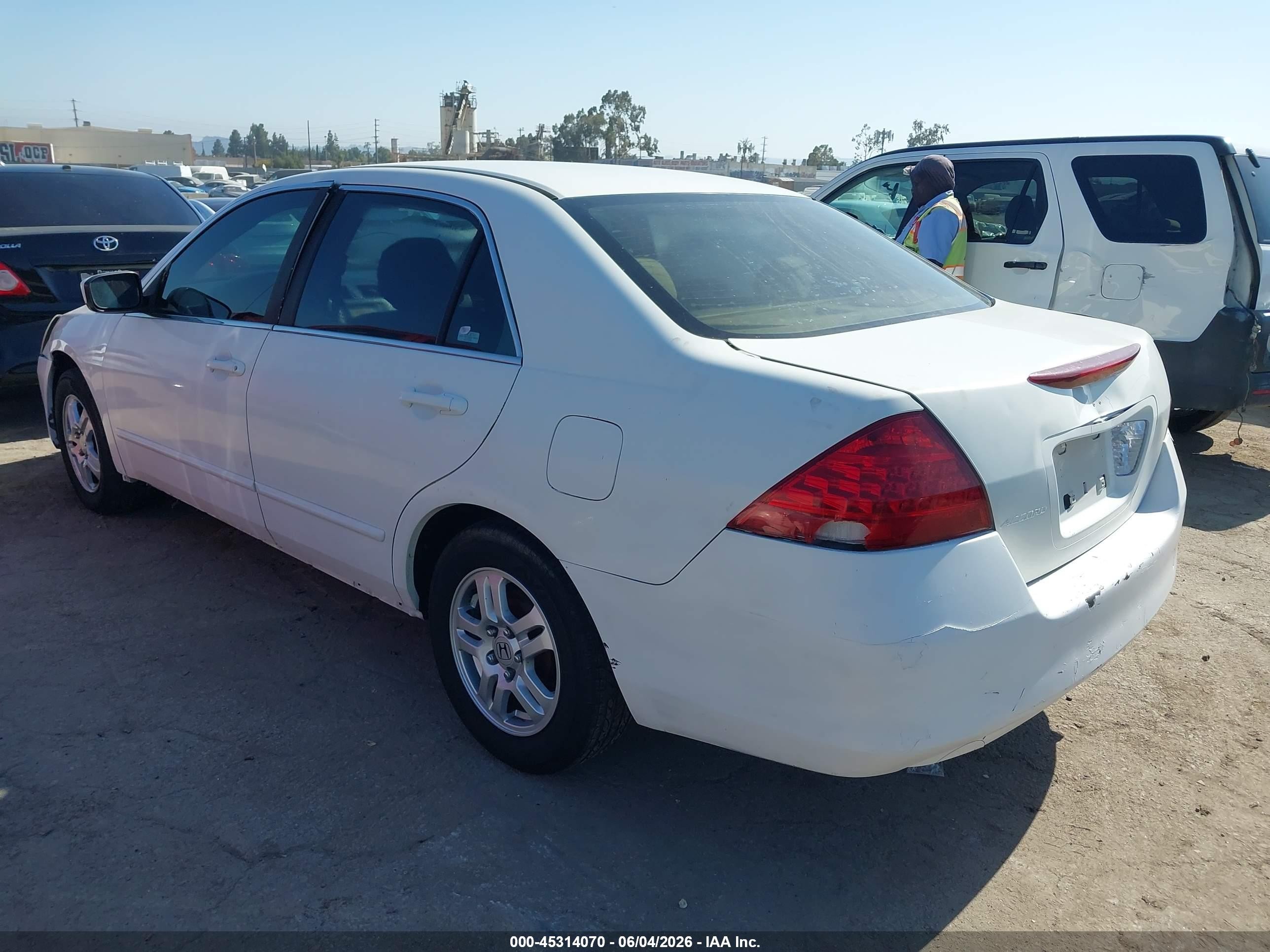2006 Honda Accord 2.4 Lx White vin: JHMCM56436C004249