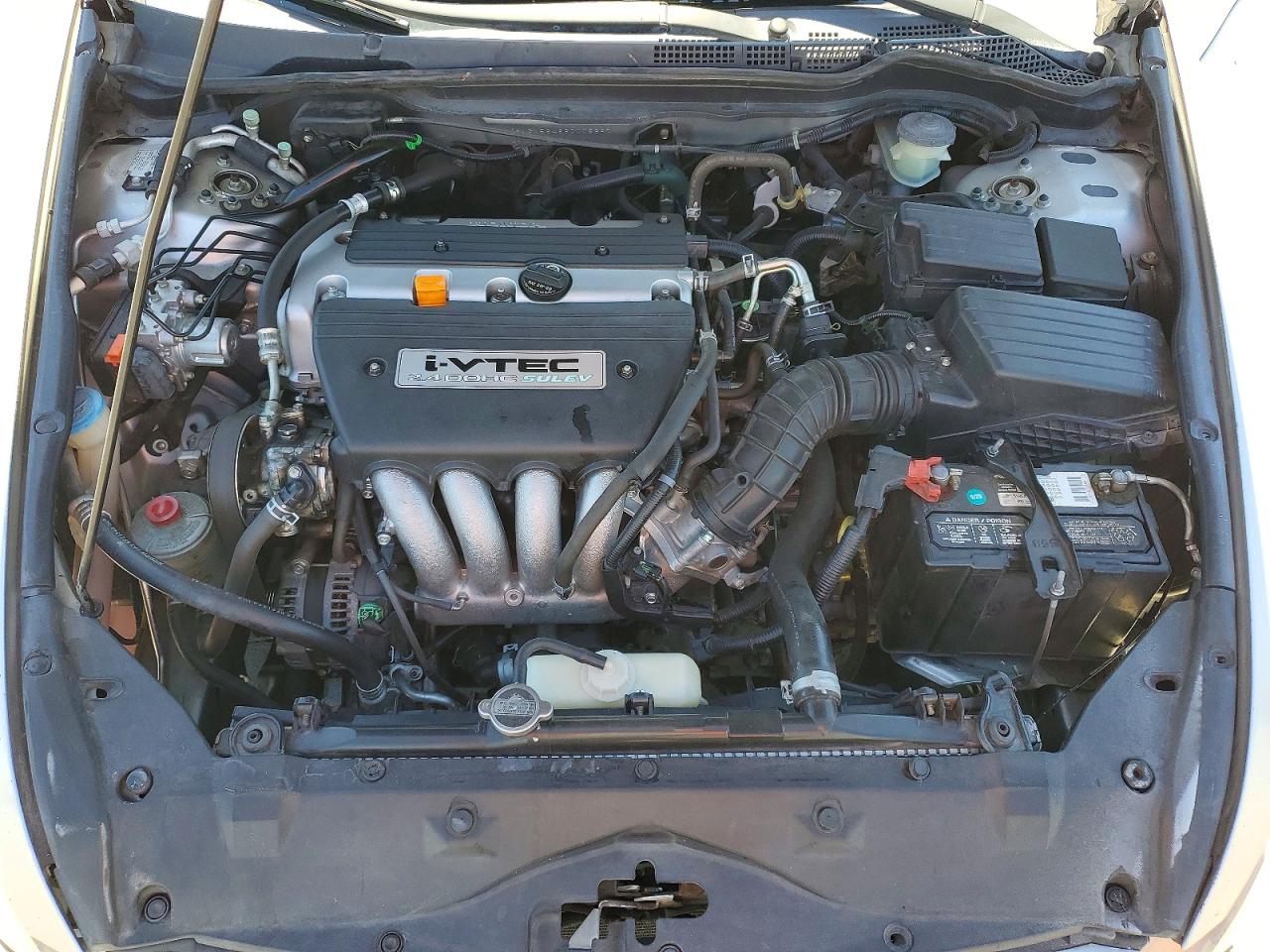 2006 Honda Accord Lx Silver vin: JHMCM56466C008697