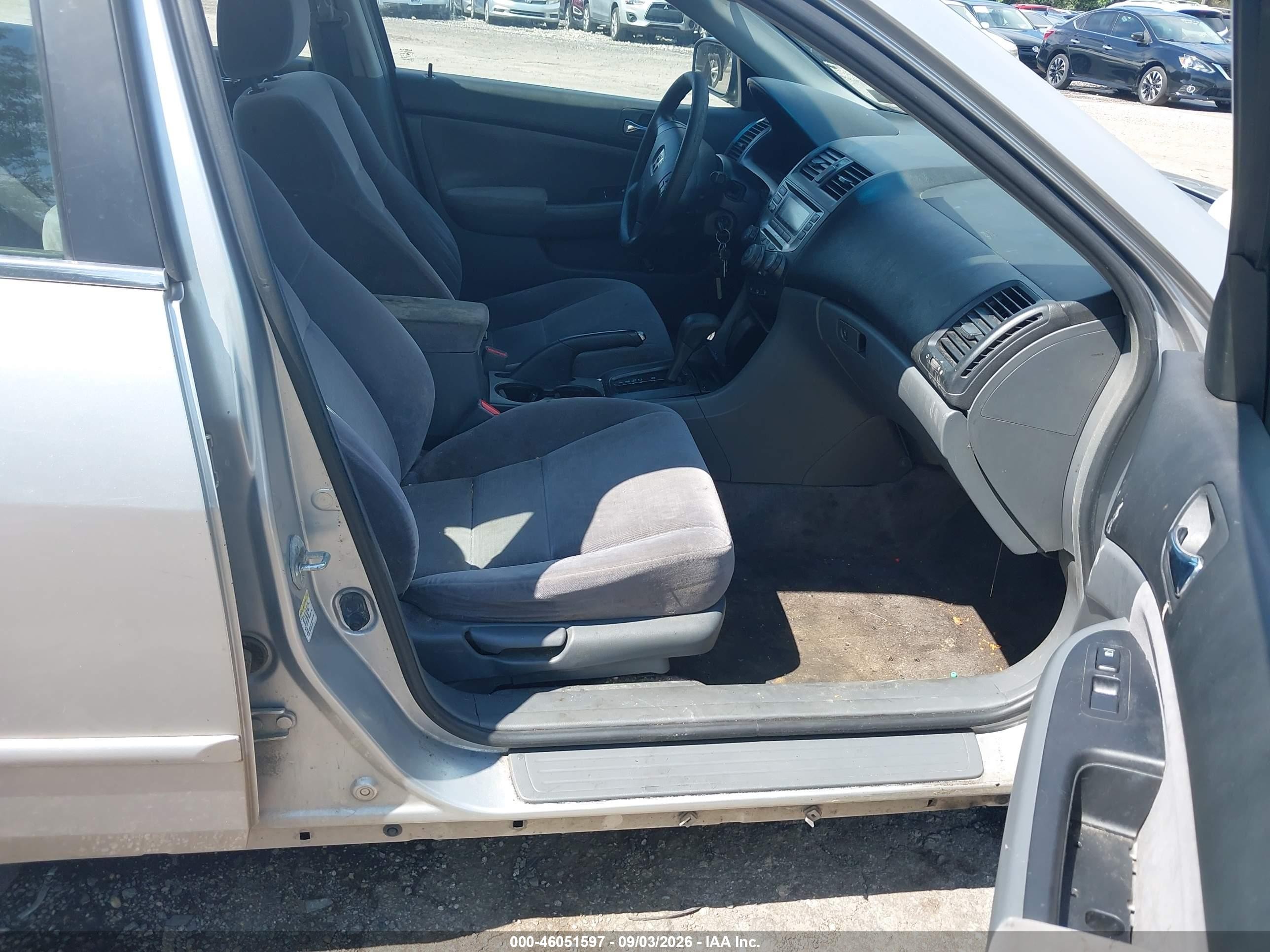 2006 Honda Accord 2.4 Lx Silver vin: JHMCM56476C005971