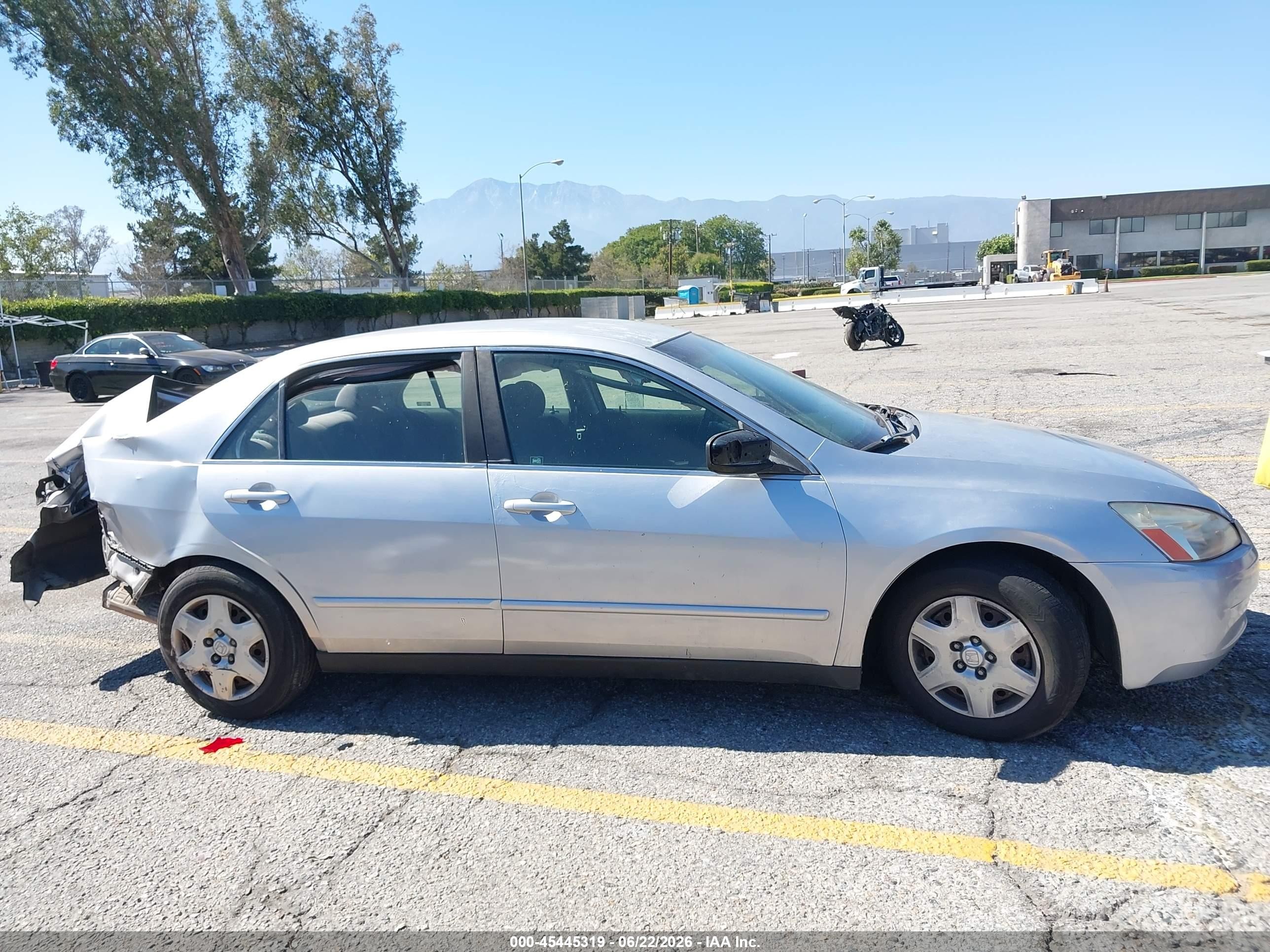 2005 Honda Accord 2.4 Lx Silver vin: JHMCM56495C004545
