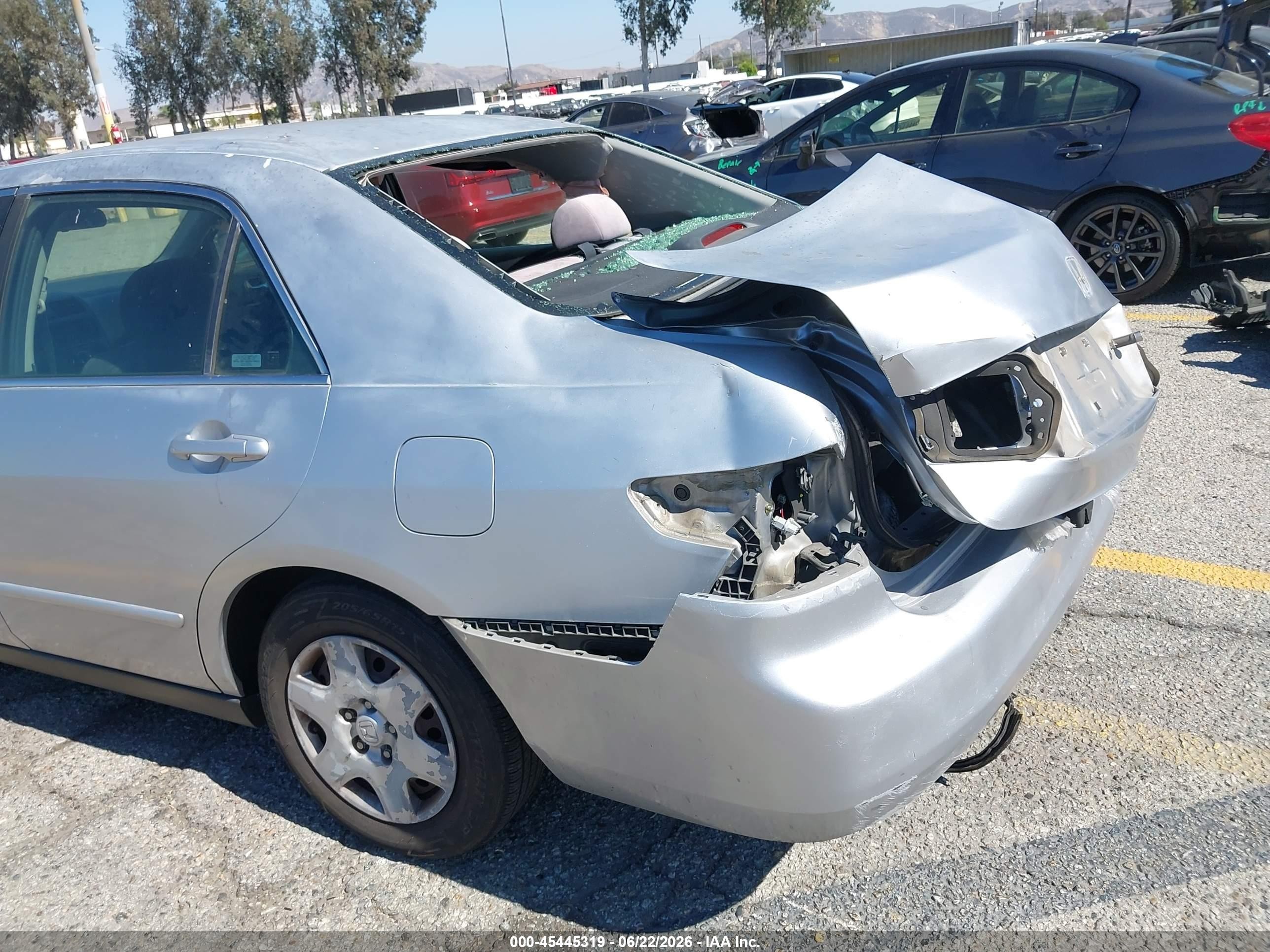2005 Honda Accord 2.4 Lx Silver vin: JHMCM56495C004545