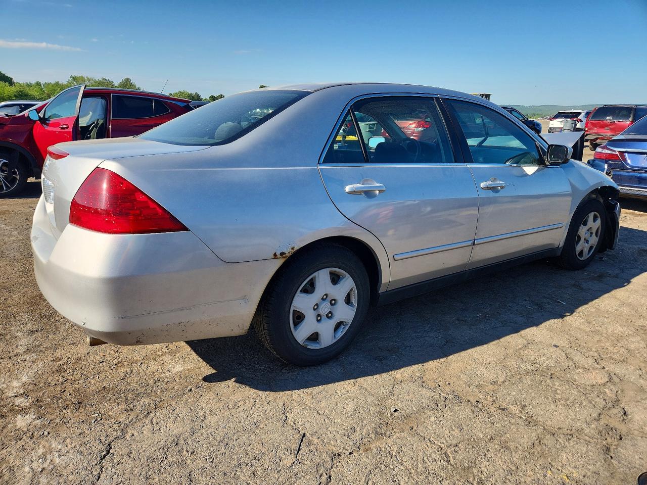 2007 Honda Accord Lx Silver vin: JHMCM56497C016486