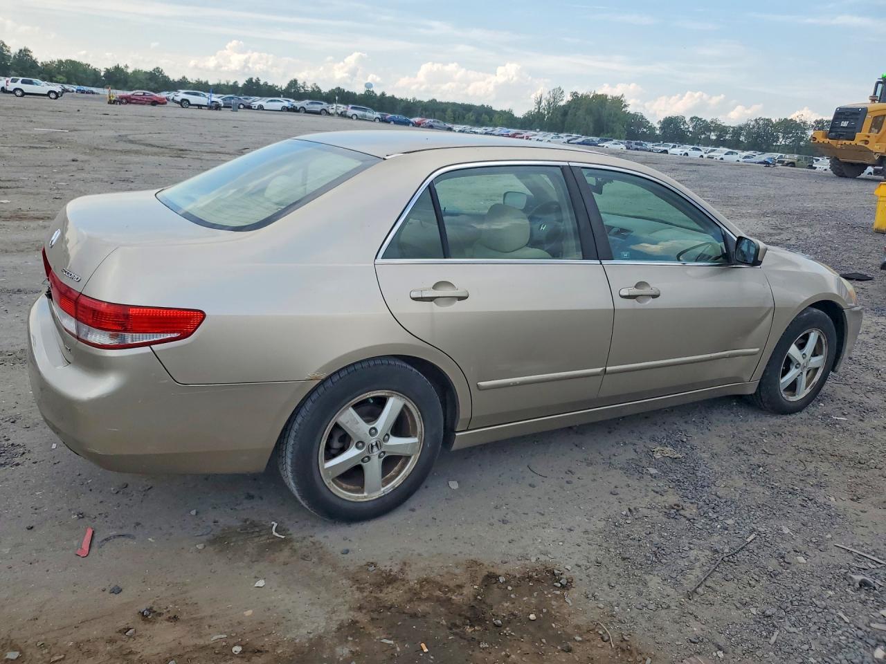 2003 Honda Accord Ex Gold vin: JHMCM56603C009633