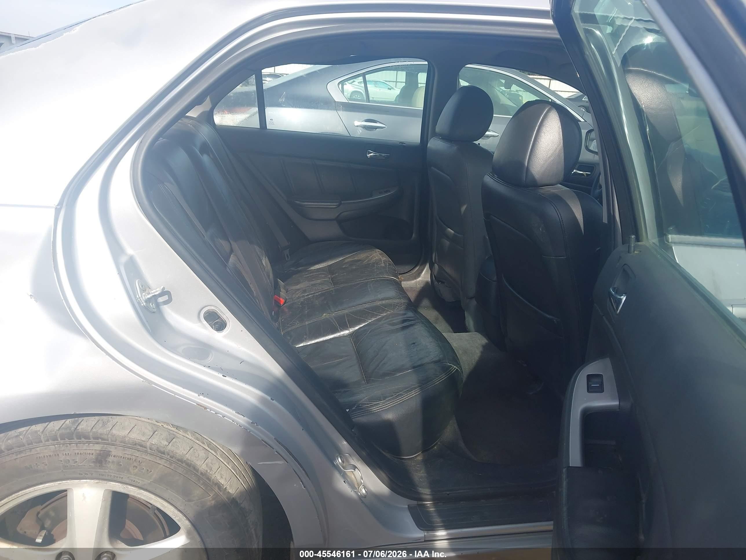 2003 Honda Accord Sdn Ex Silver vin: JHMCM56623C022755
