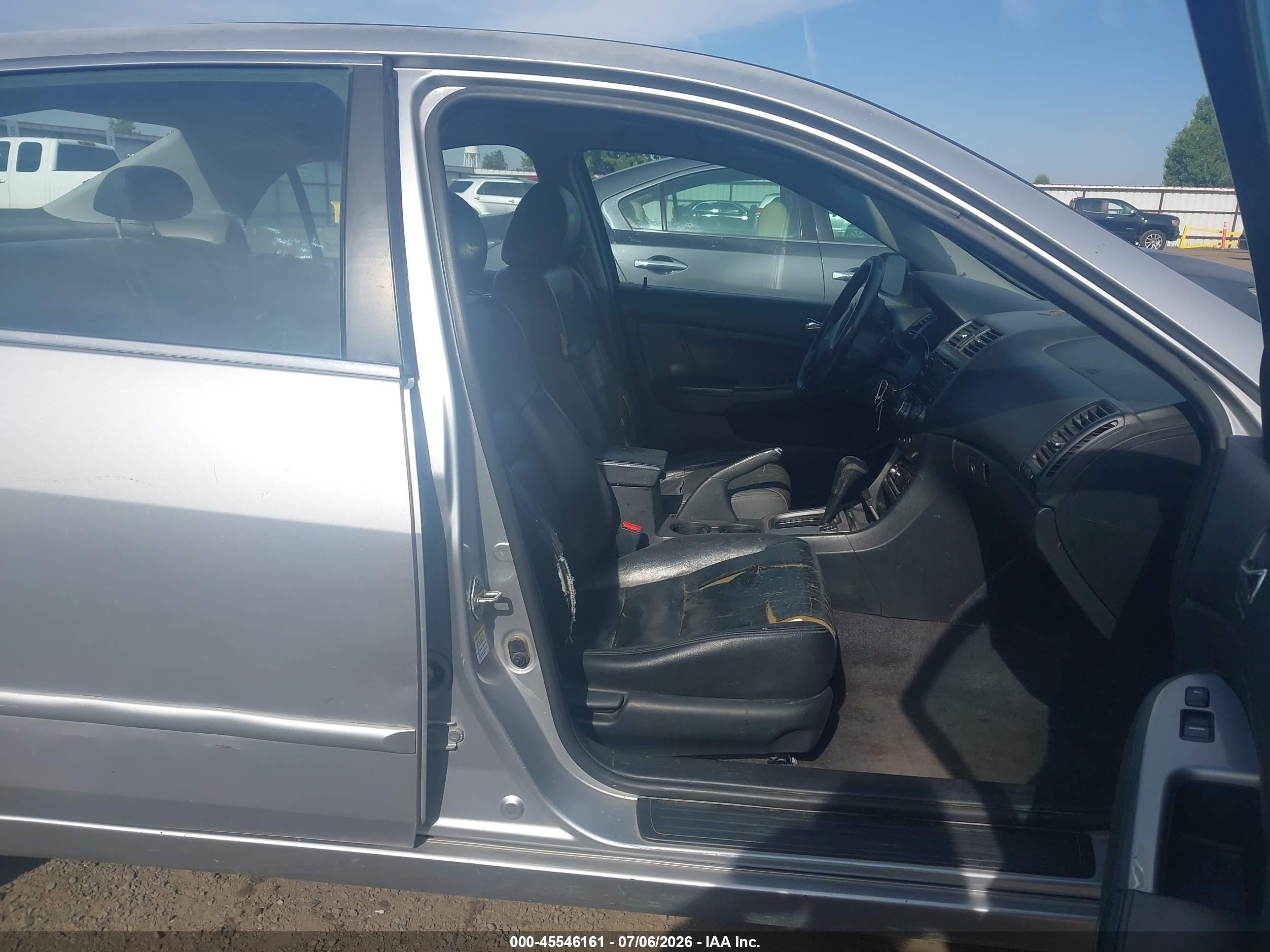 2003 Honda Accord Sdn Ex Silver vin: JHMCM56623C022755