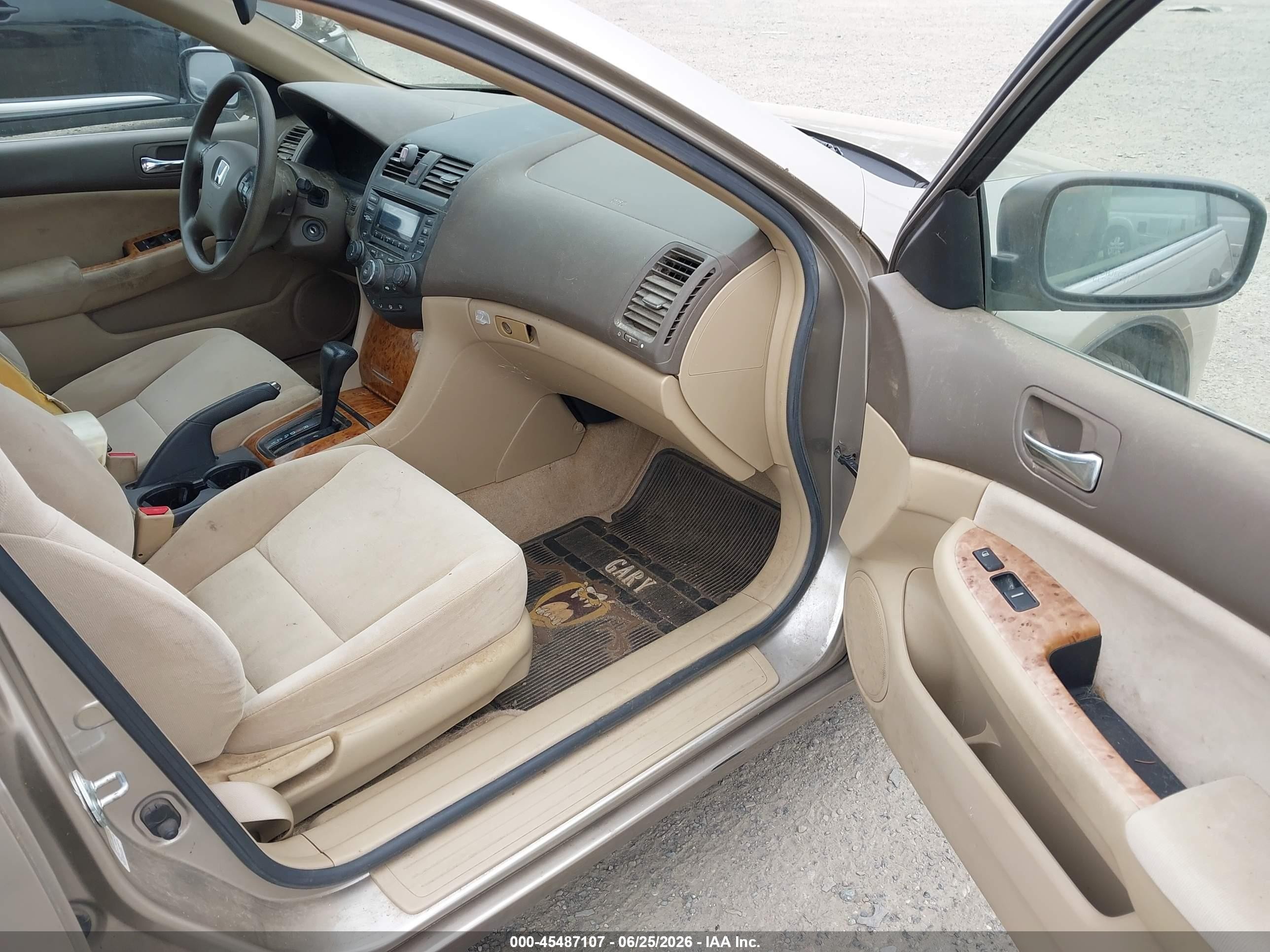 2003 Honda Accord Sdn Ex Beige vin: JHMCM56623C024926
