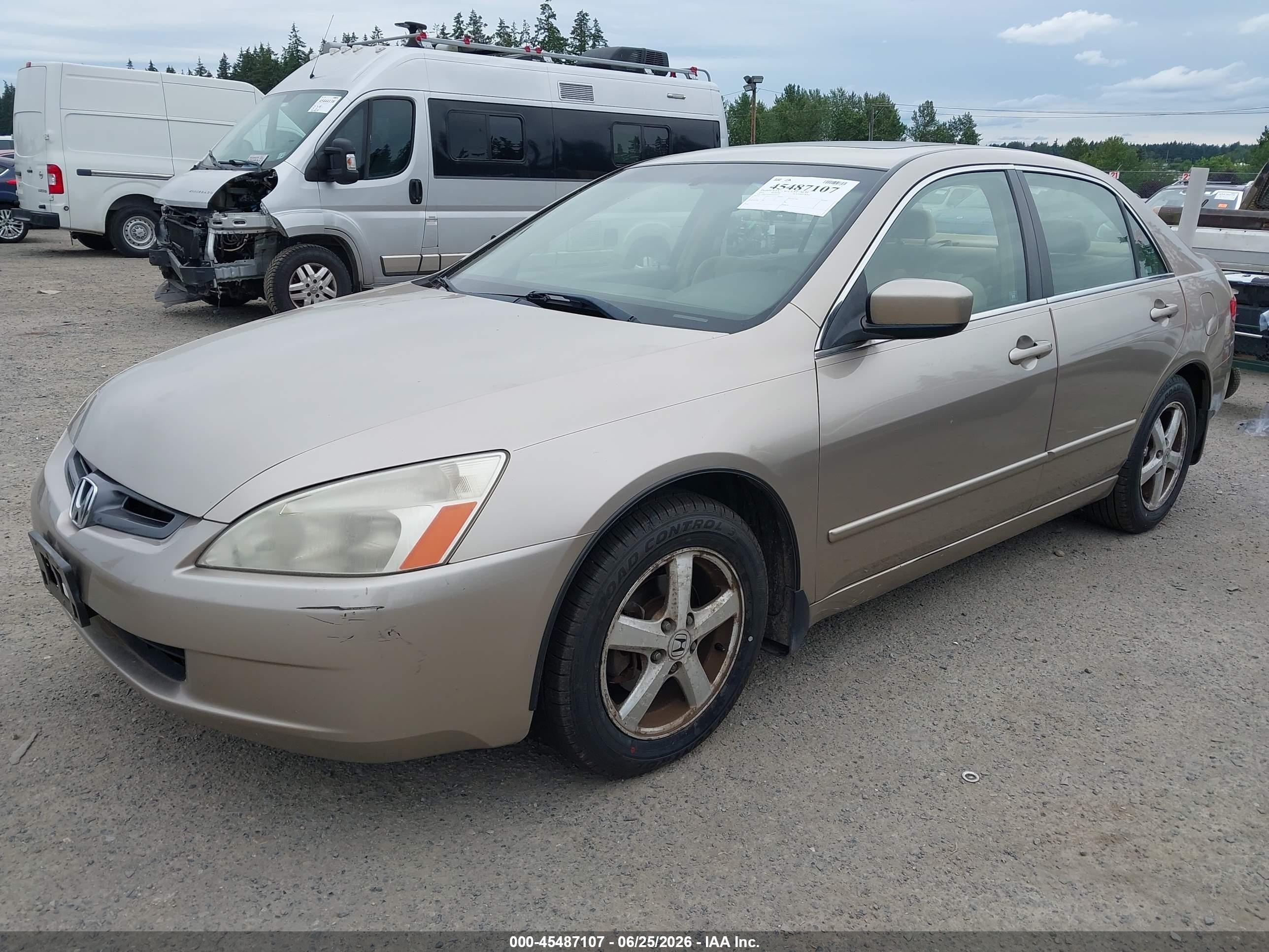 2003 Honda Accord Sdn Ex Beige vin: JHMCM56623C024926